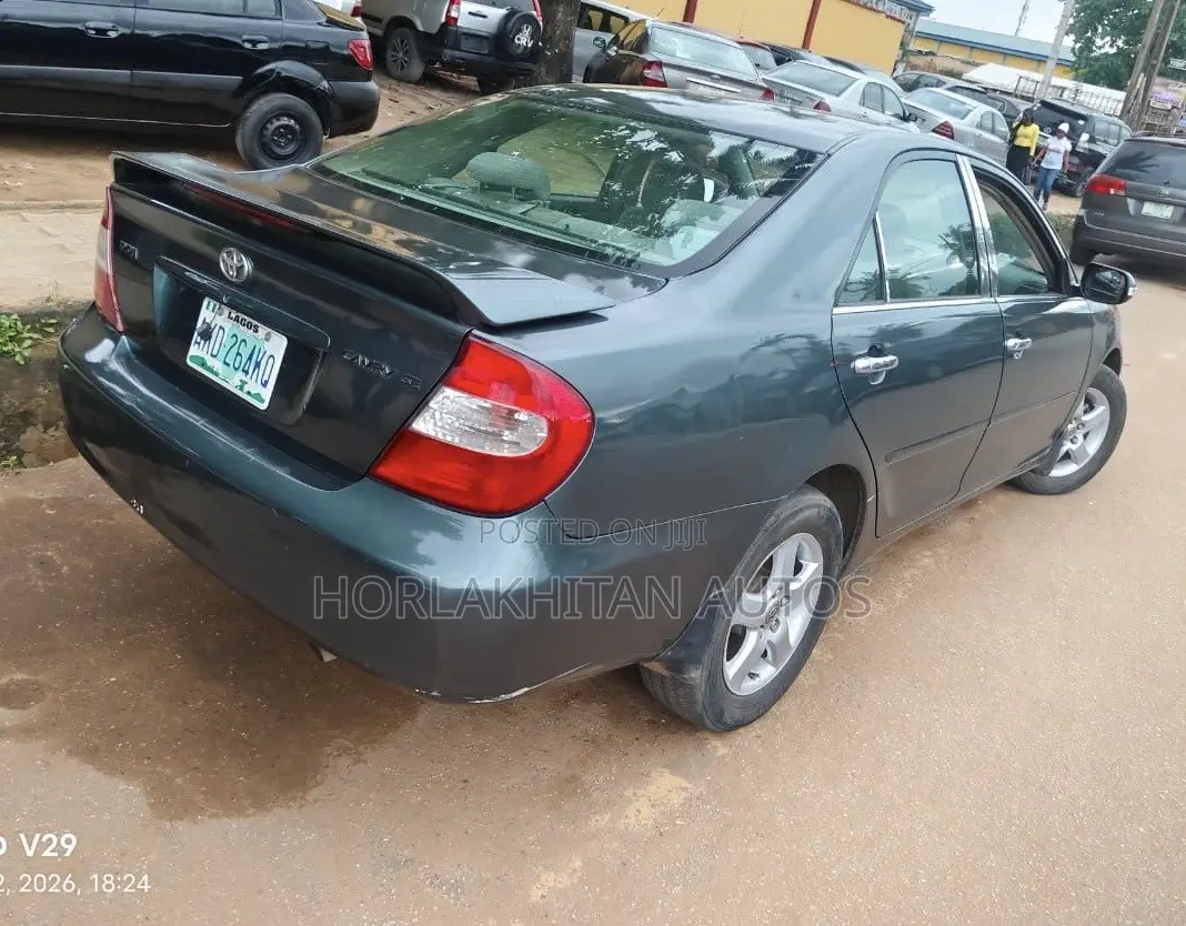 Toyota Camry LE 4dr Sedan (2.4L 4cyl 4A) 2004 Green