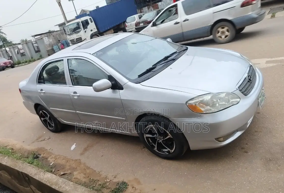 Toyota Corolla LE 2004 Silver
