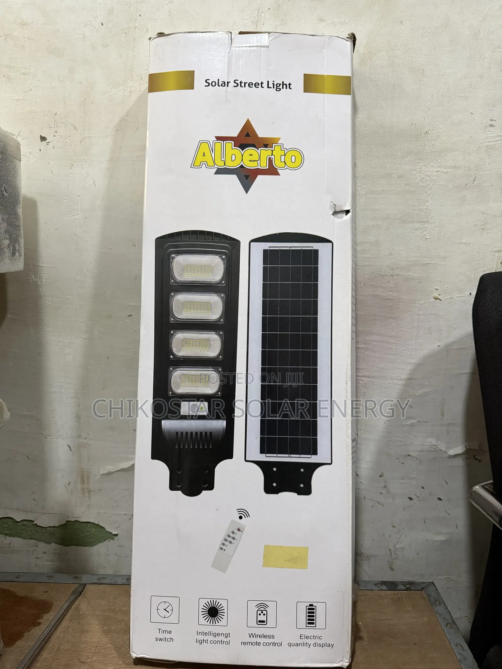 Alberto All-in-One Solar Street Light With Remote Control