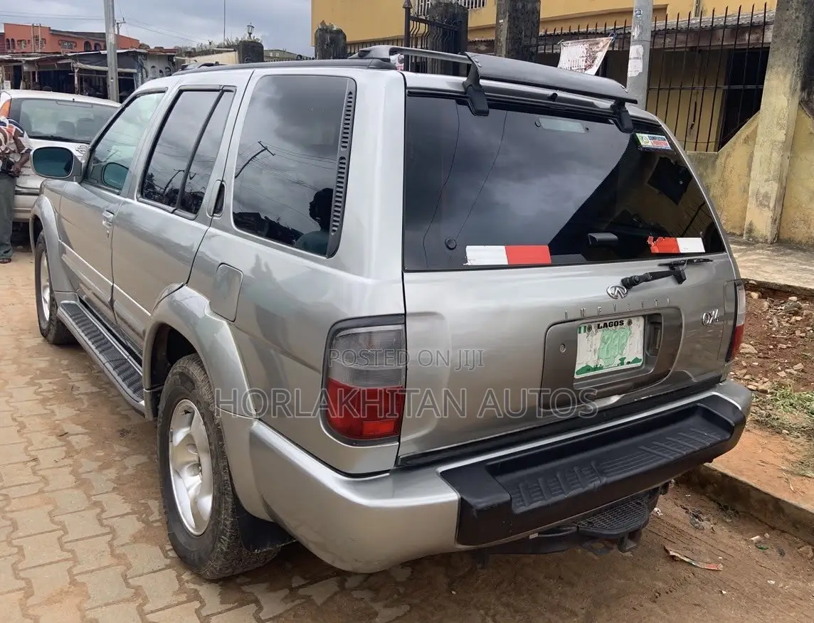 Infiniti QX4 2002 Silver