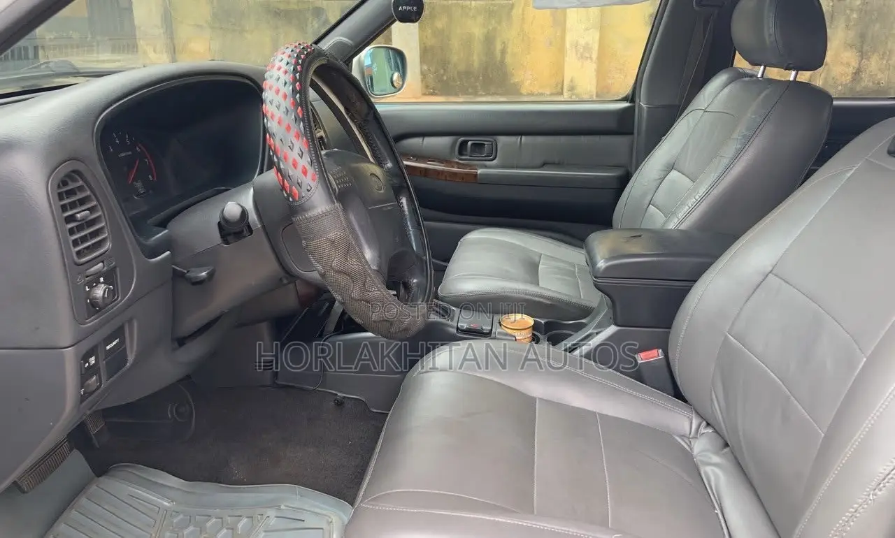 Infiniti QX4 2002 Silver