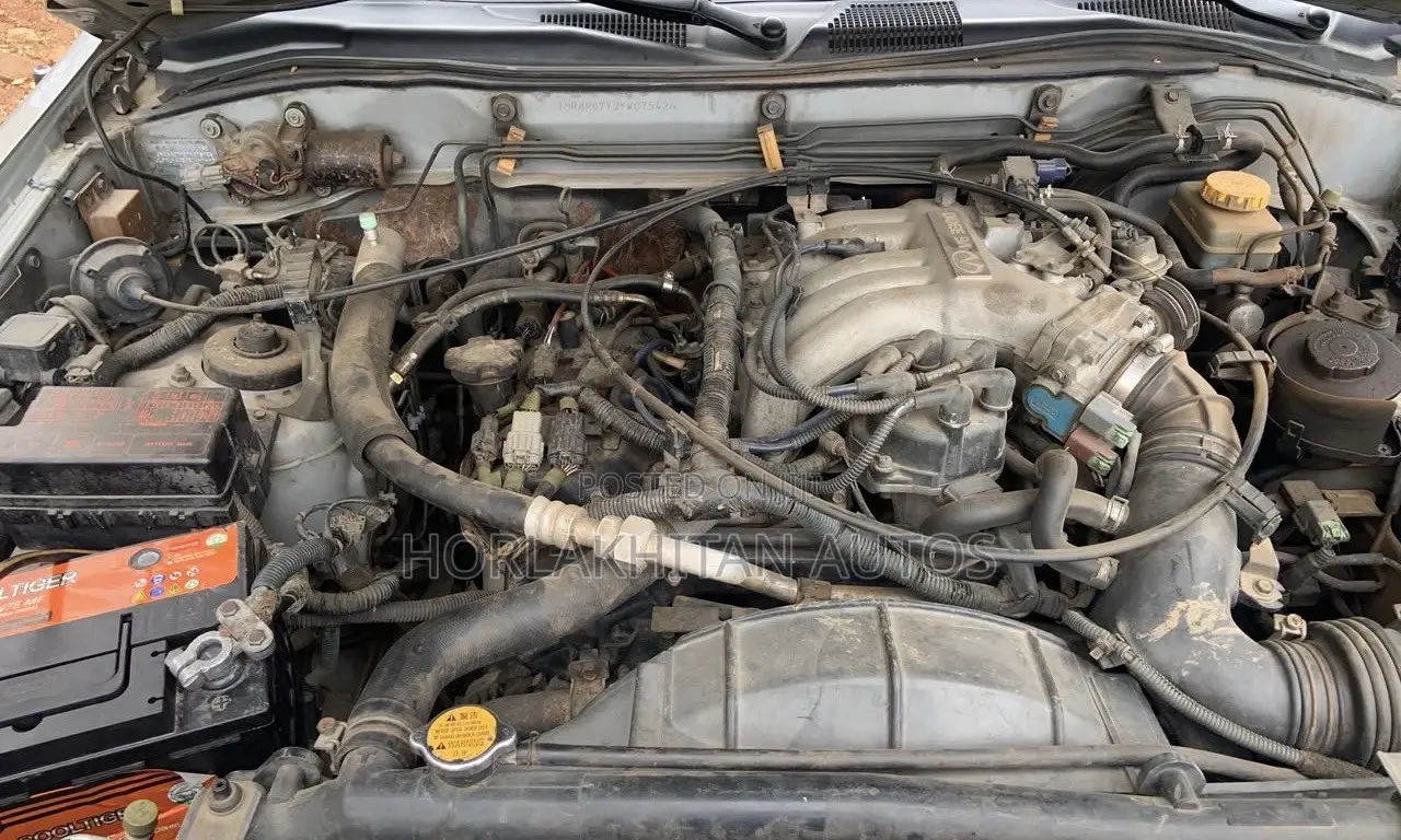 Infiniti QX4 2002 Silver