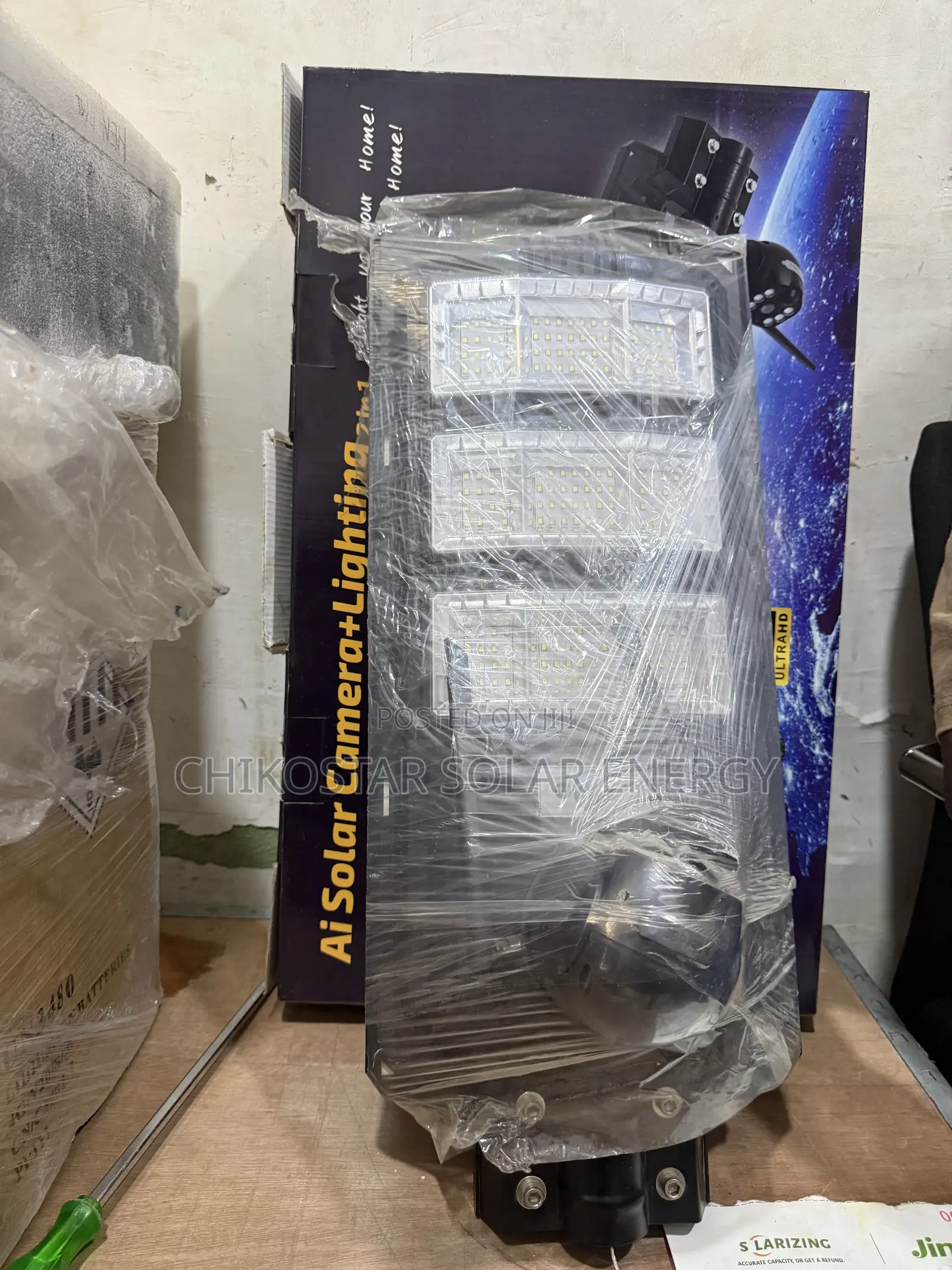 Premium 2-in-1 Ai Solar Street Light With 4G Security Camera (500W)