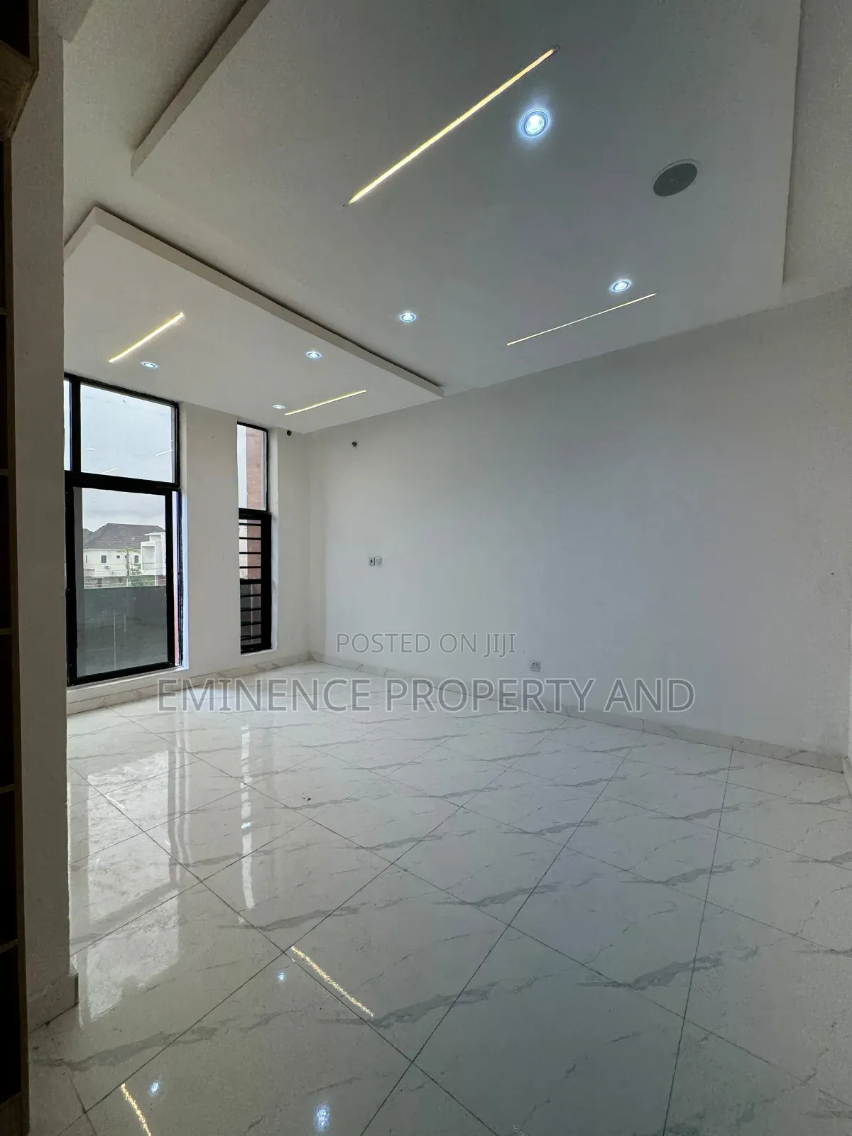 3bdrm Duplex in Off Lekki-Epe Expressway for sale