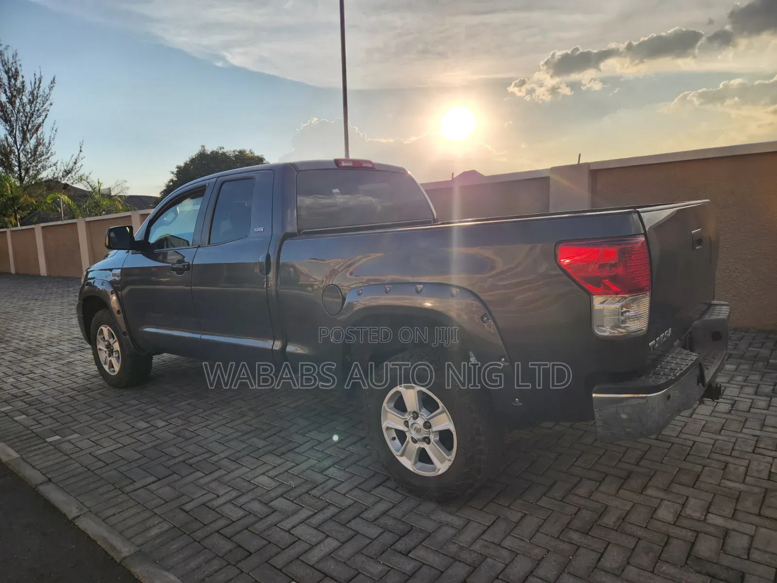 Toyota Tundra 2011 Gray