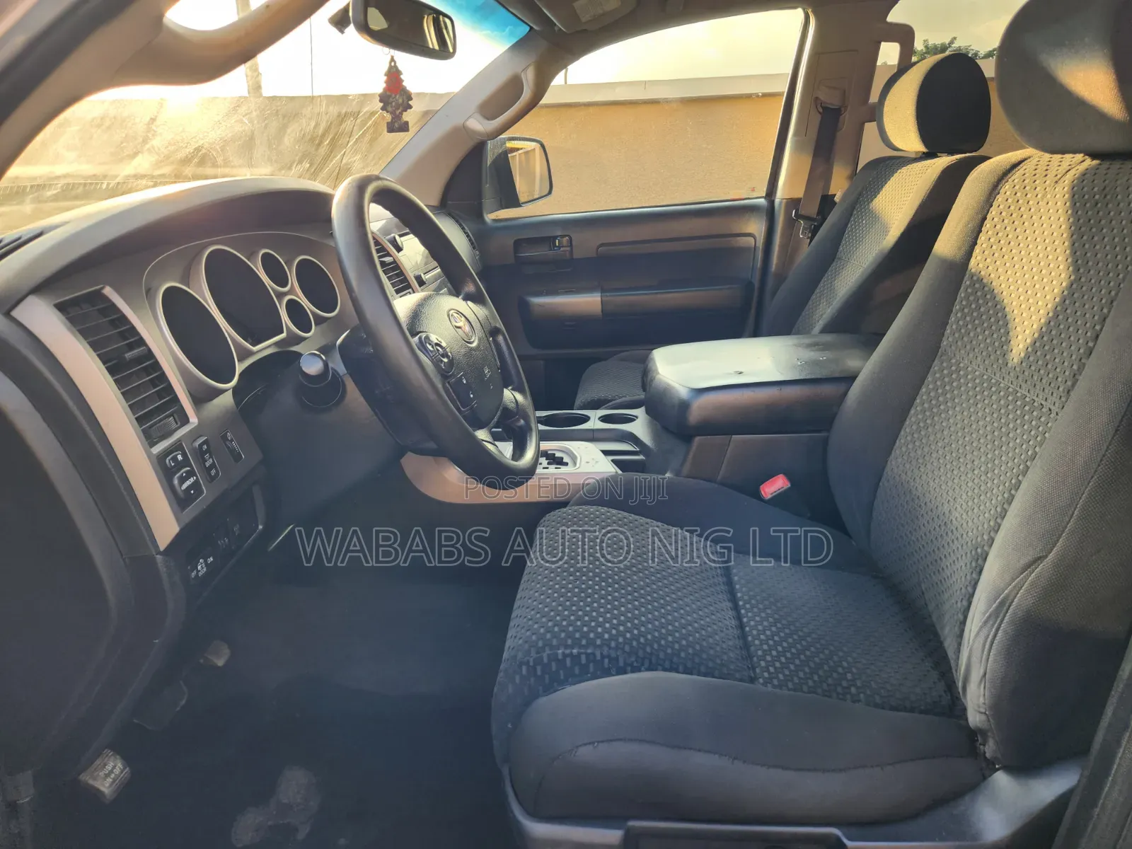 Toyota Tundra 2011 Gray