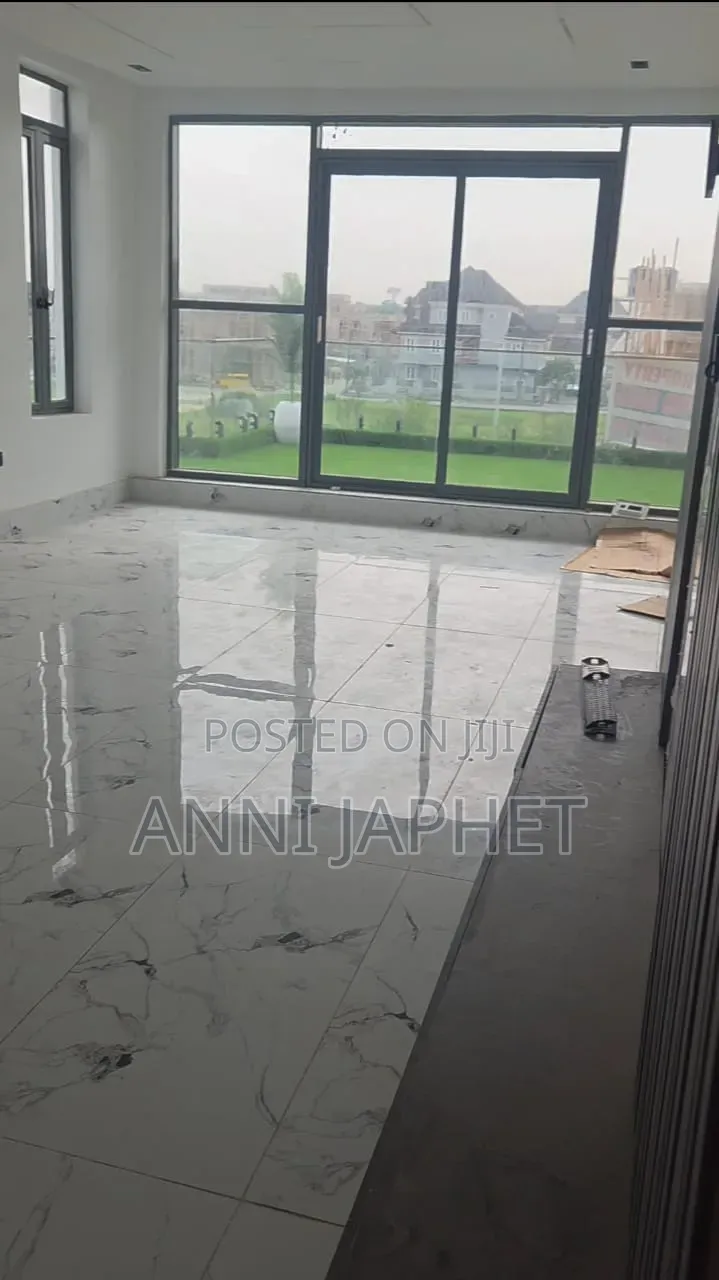 5bdrm Duplex in Diamond Estate, Sangotedo for sale