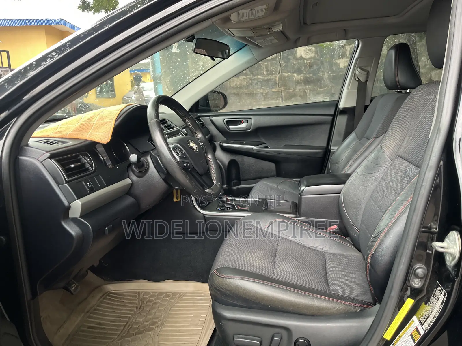 Toyota Camry SE 4dr Sedan (2.5L 4cyl 6A) 2017 Black