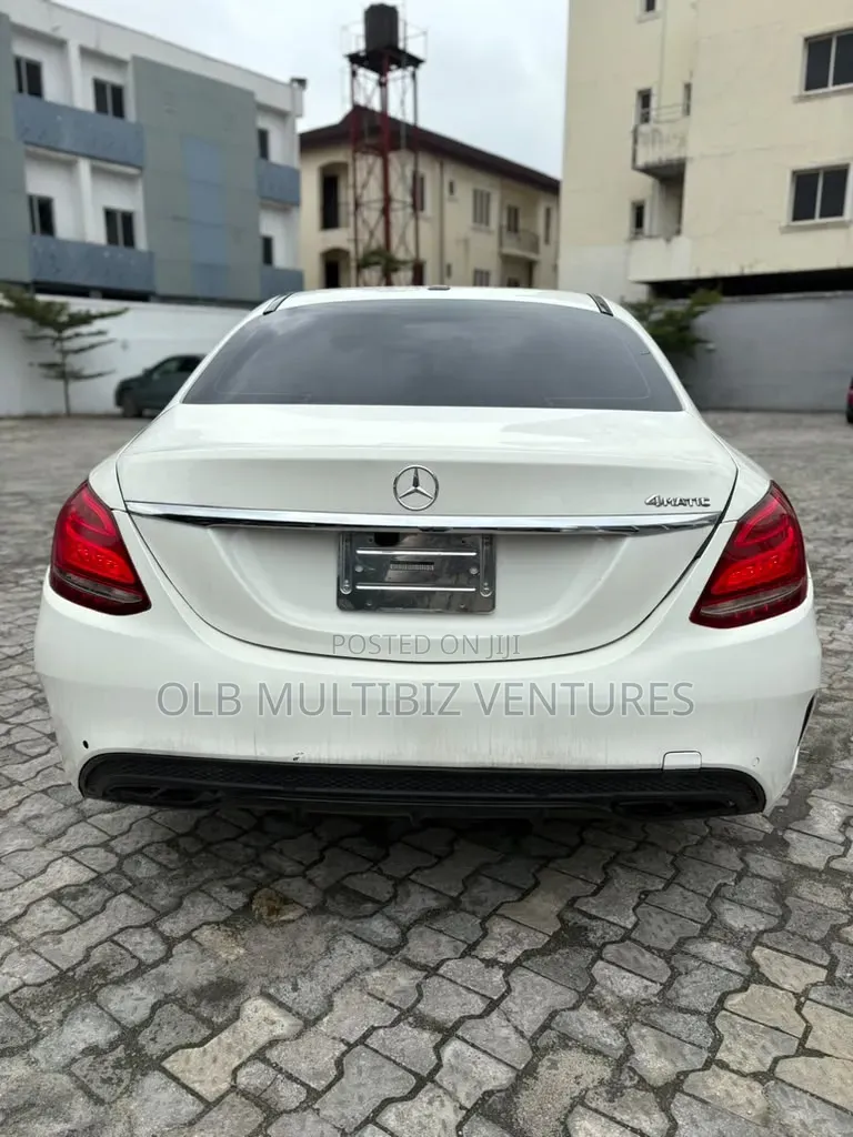 Mercedes-Benz C300 2015 White