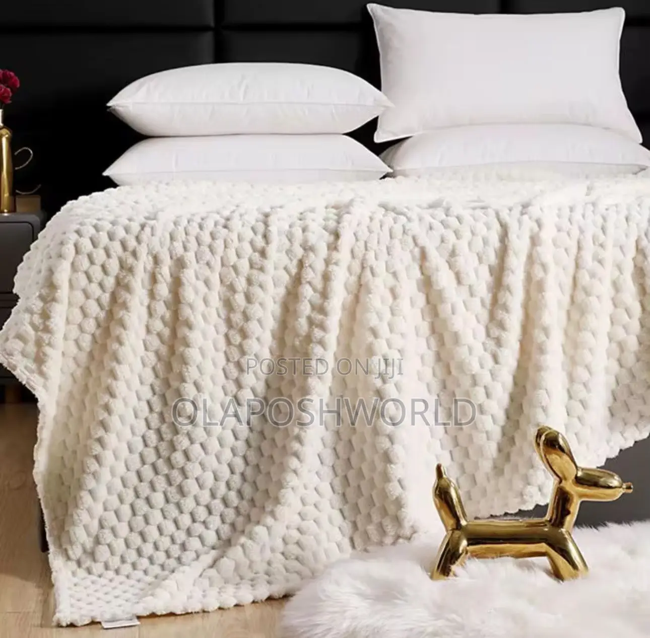 Offwhite Cozy Blanket