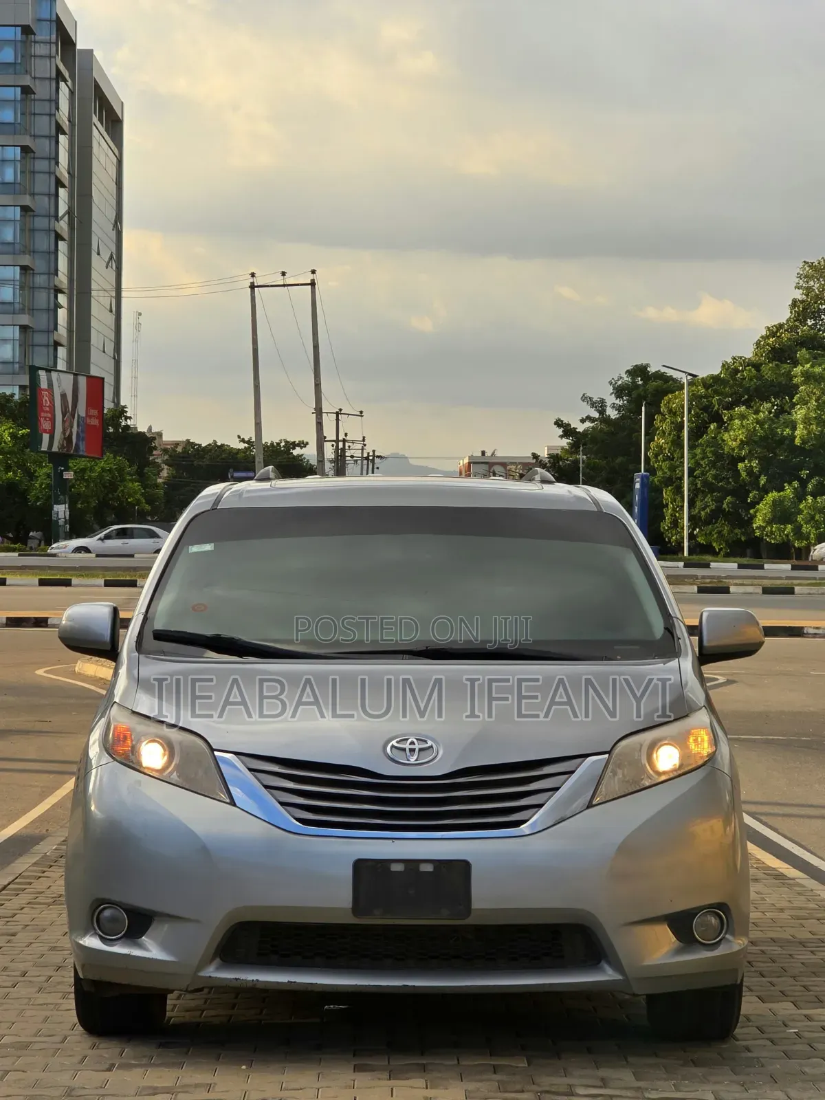Toyota Sienna 2015 Silver
