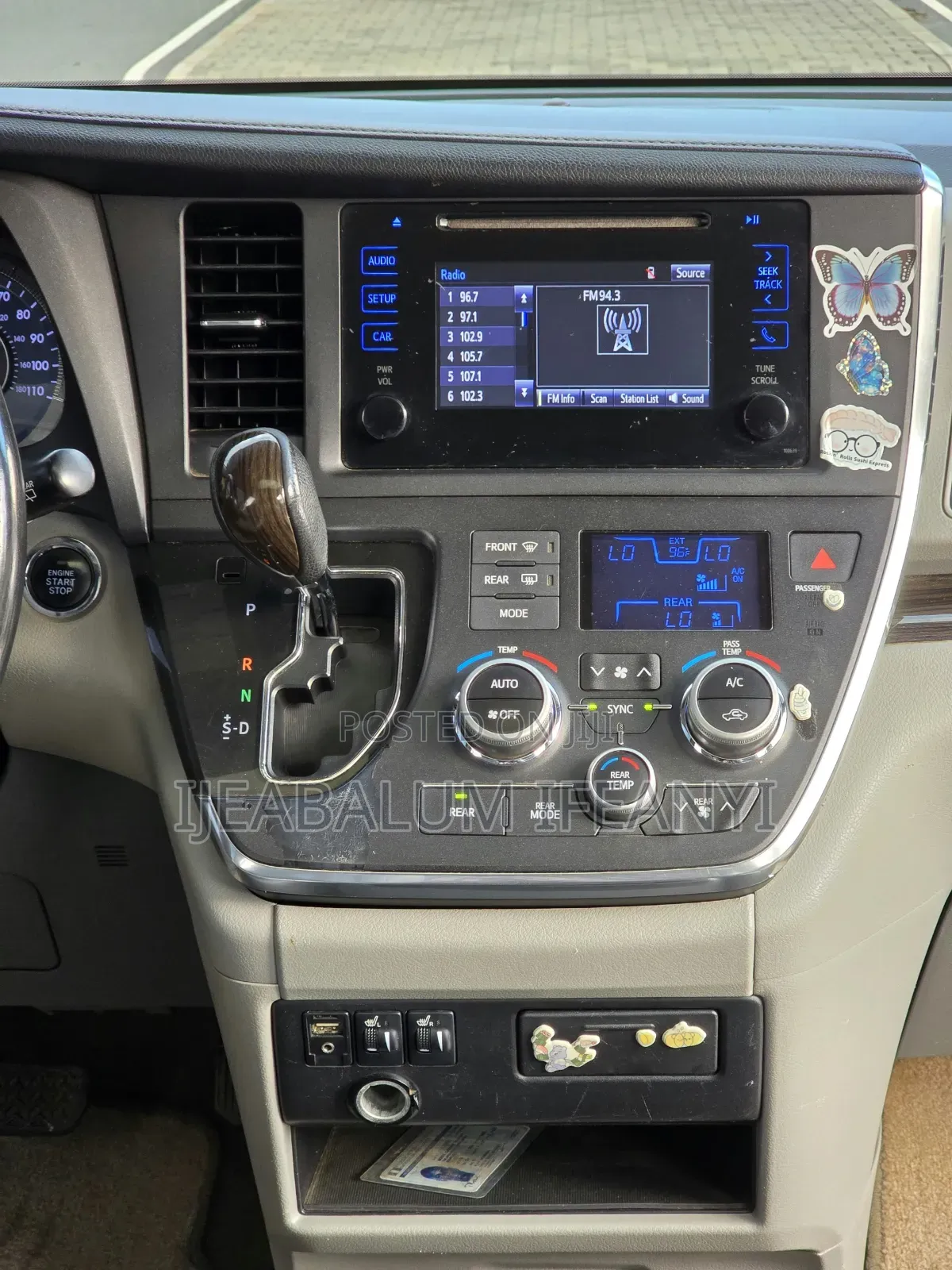 Toyota Sienna 2015 Silver