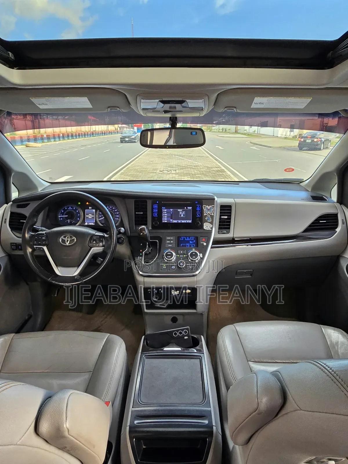 Toyota Sienna 2015 Silver