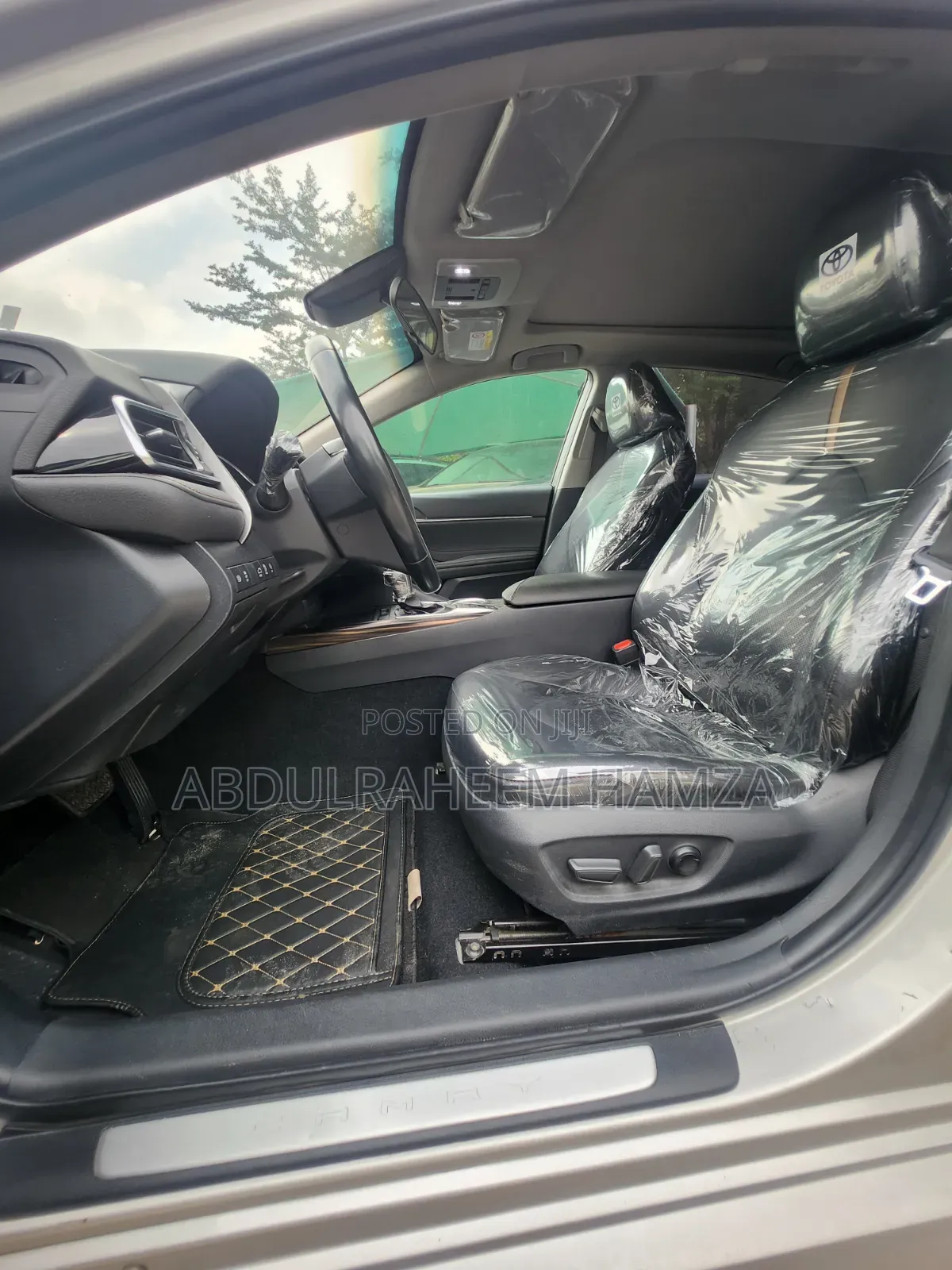 Toyota Camry 2020 Gold
