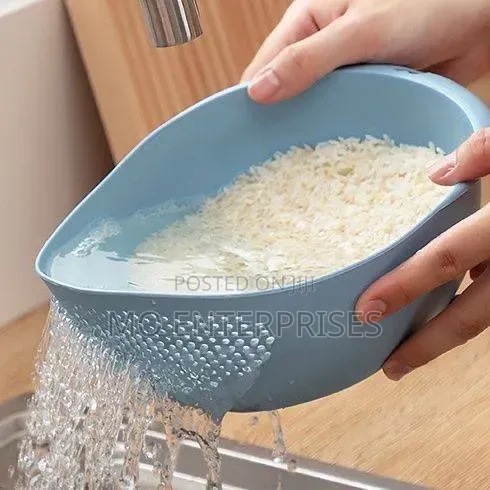 Kitchen Sieve and Bowl.