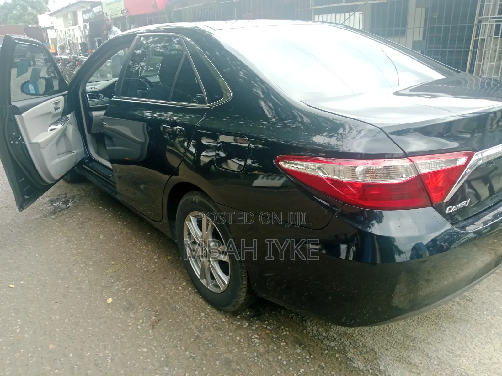 Toyota Camry LE 4dr Sedan (2.5L 4cyl 6A) 2017 Black