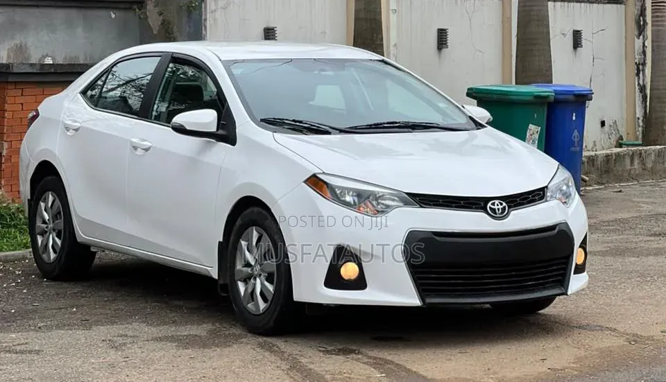 Toyota Corolla 2016 White