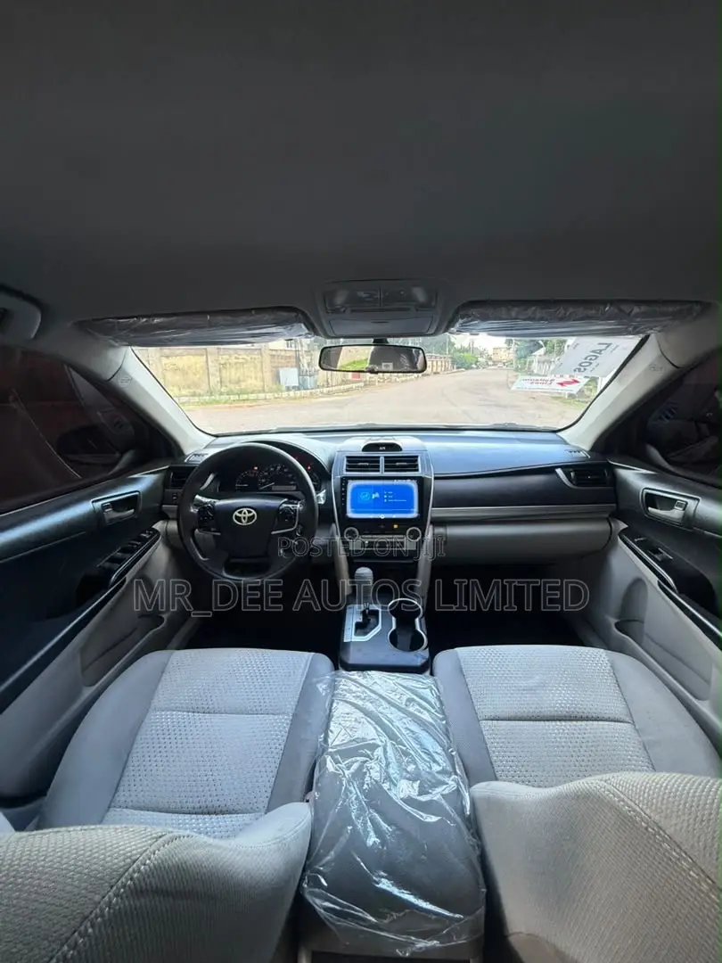 Toyota Camry 2012 Silver