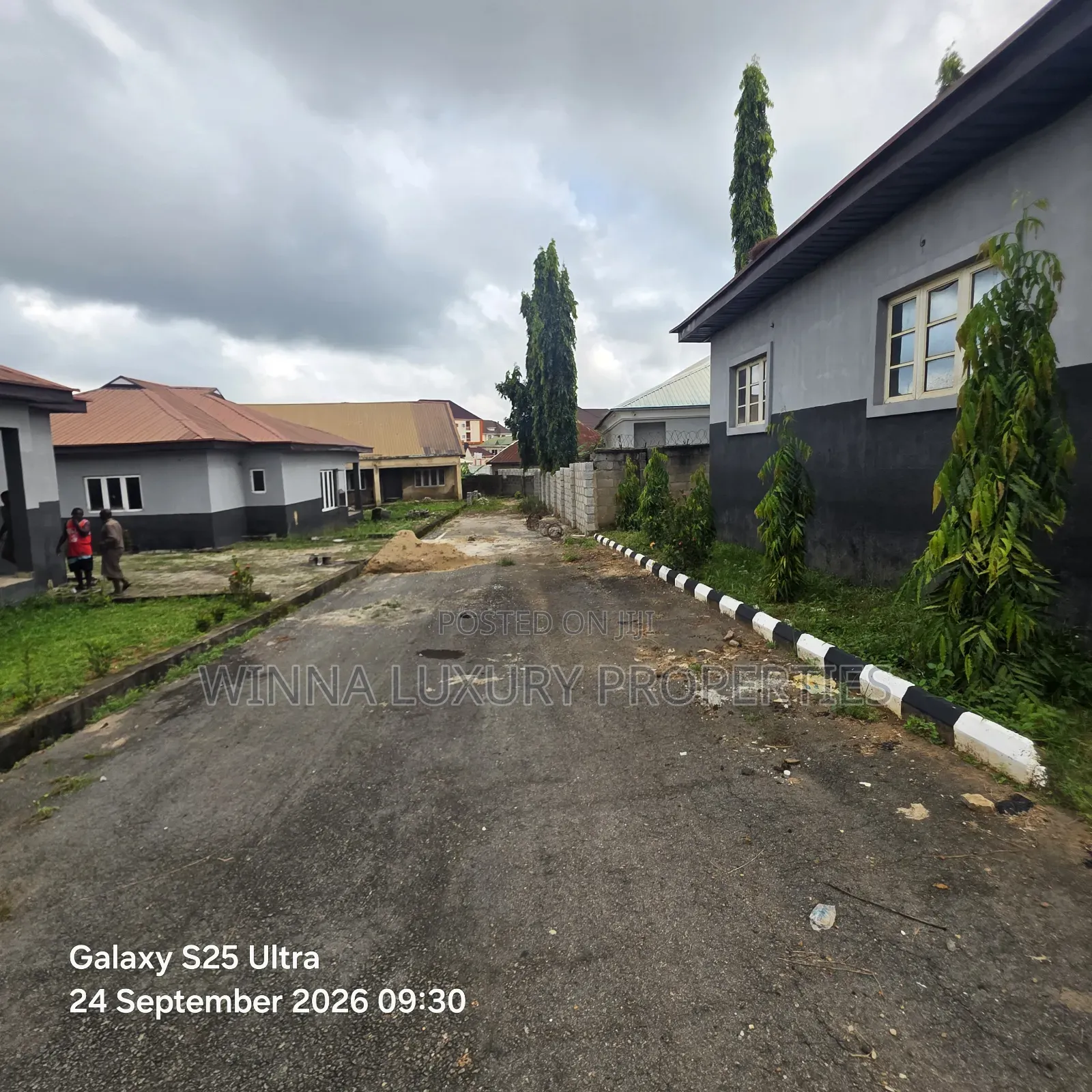 3bdrm Bungalow in Fha, Lugbe District for sale