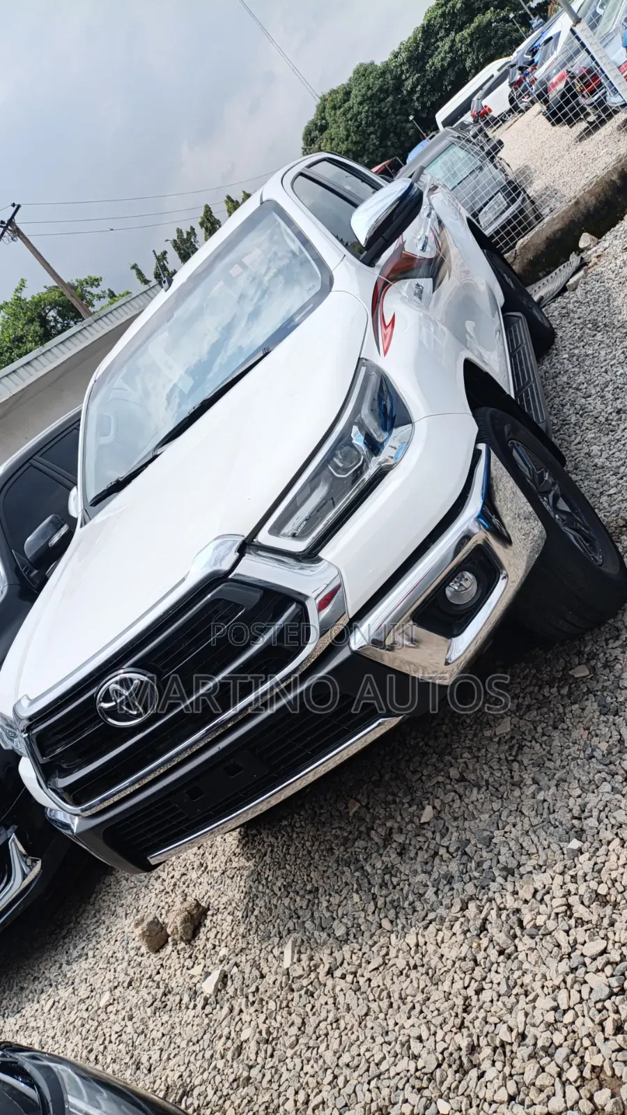 Toyota Hilux 2023 White