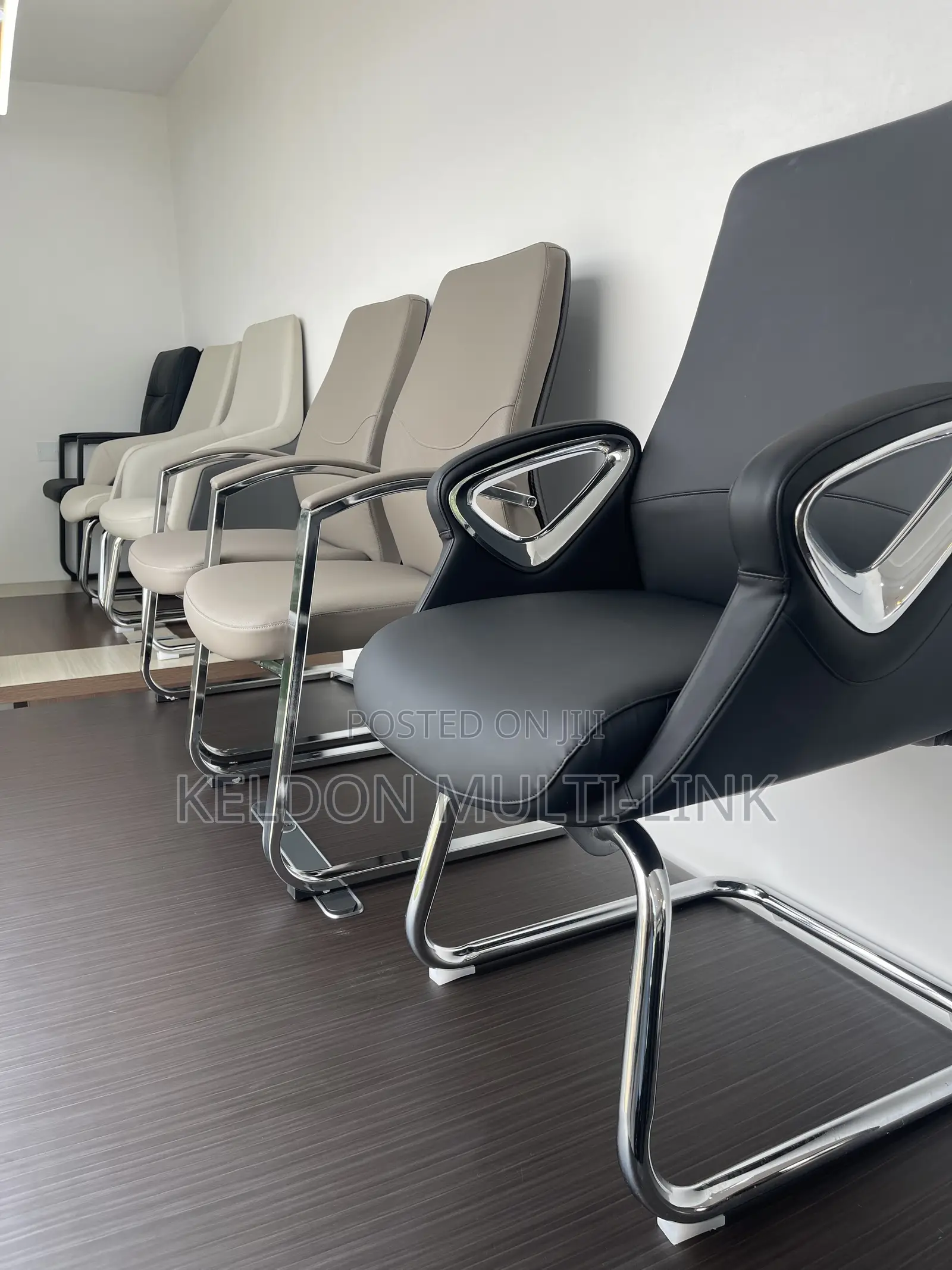 Visitor’s Chair/Black/Brown/Quality Visitors Chair/Foreign Visitor’s