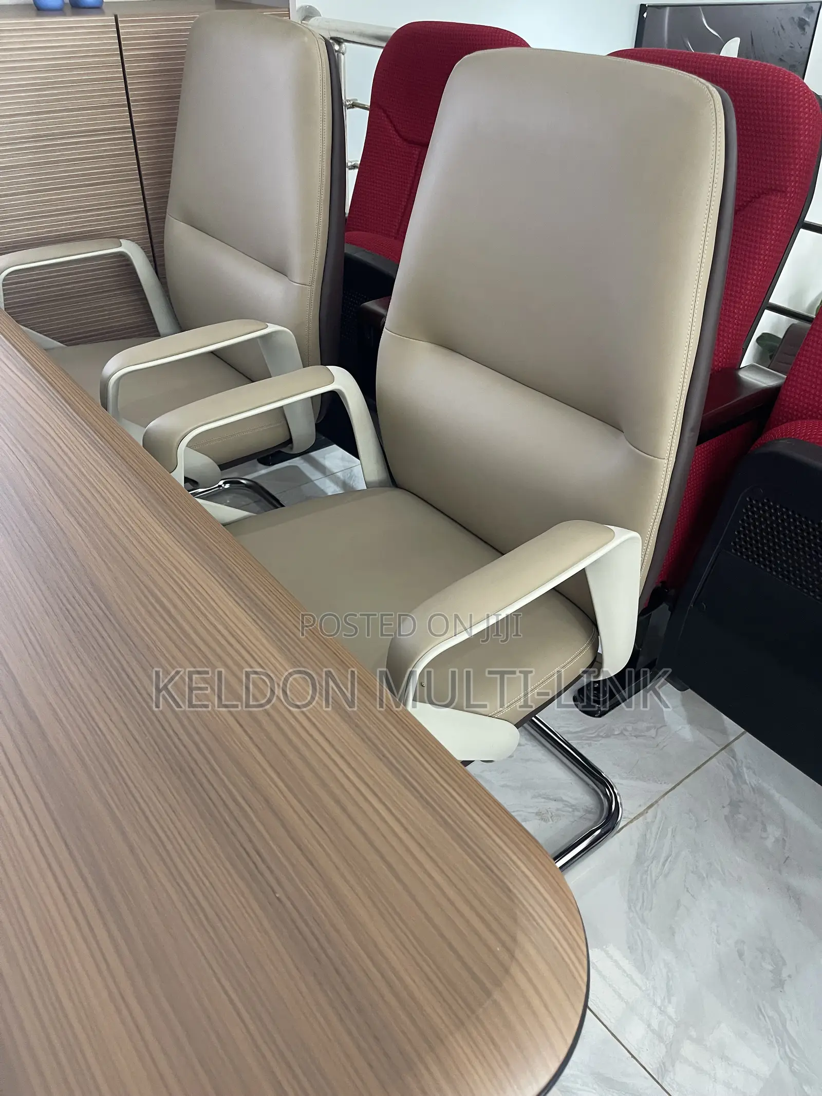 Visitor’s Chair/Black/Brown/Quality Visitors Chair/Foreign Visitor’s