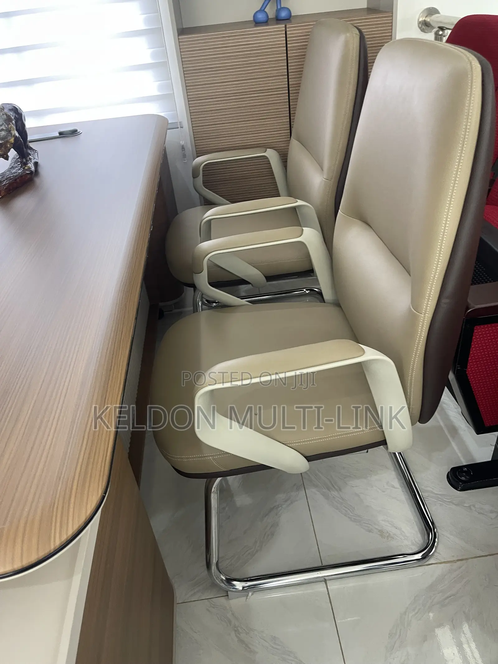 Visitor’s Chair/Black/Brown/Quality Visitors Chair/Foreign Visitor’s