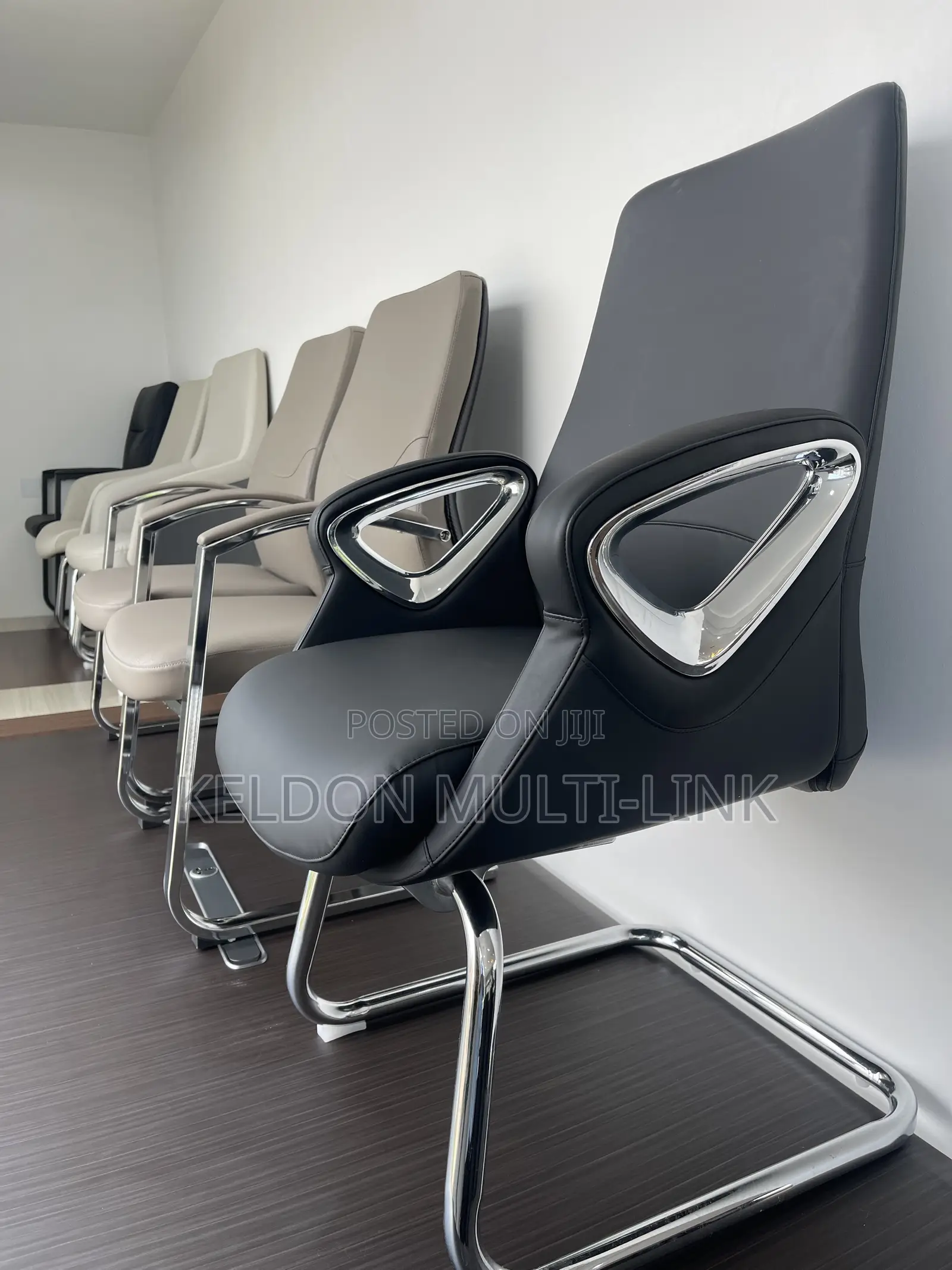 Visitor’s Chair/Black/Brown/Quality Visitors Chair/Foreign Visitor’s
