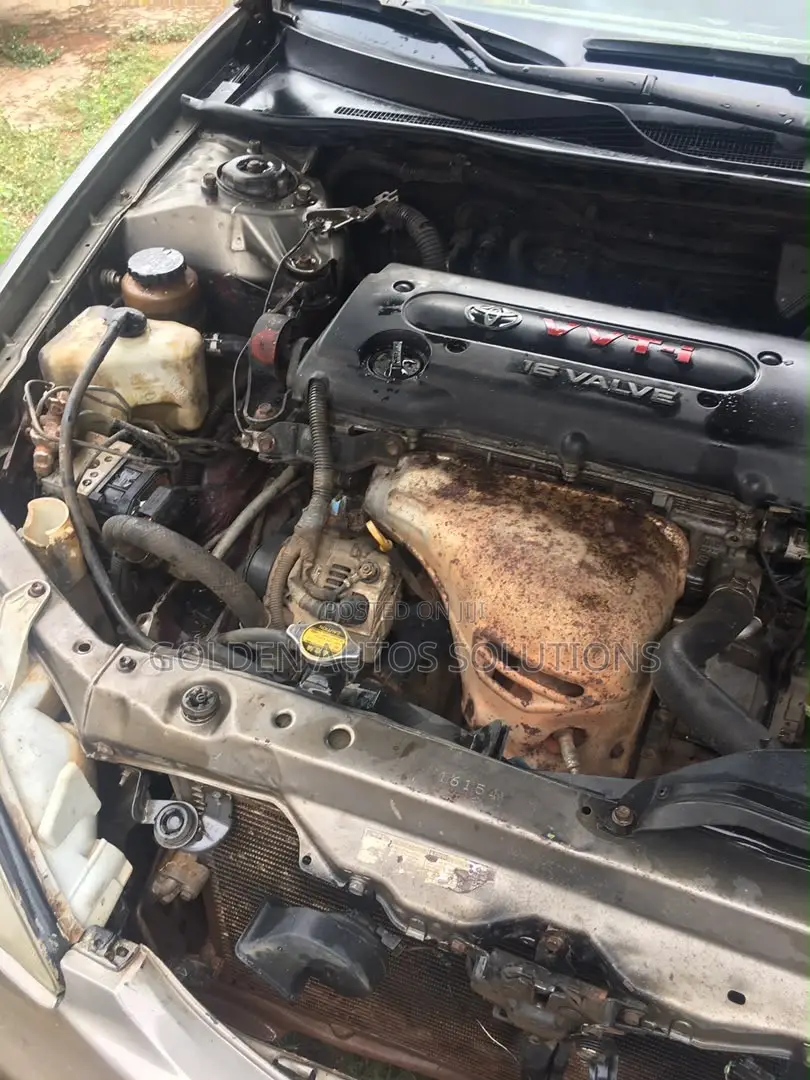 Toyota Camry XLE 4dr Sedan (2.4L 4cyl 4A) 2004