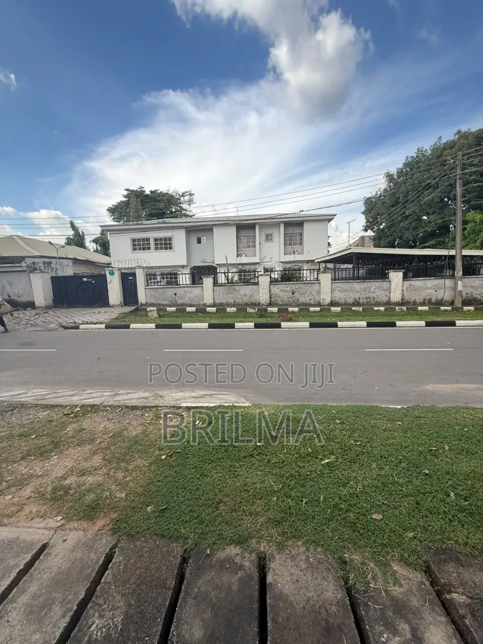 8bdrm Duplex in Zone 6 / Wuse for sale