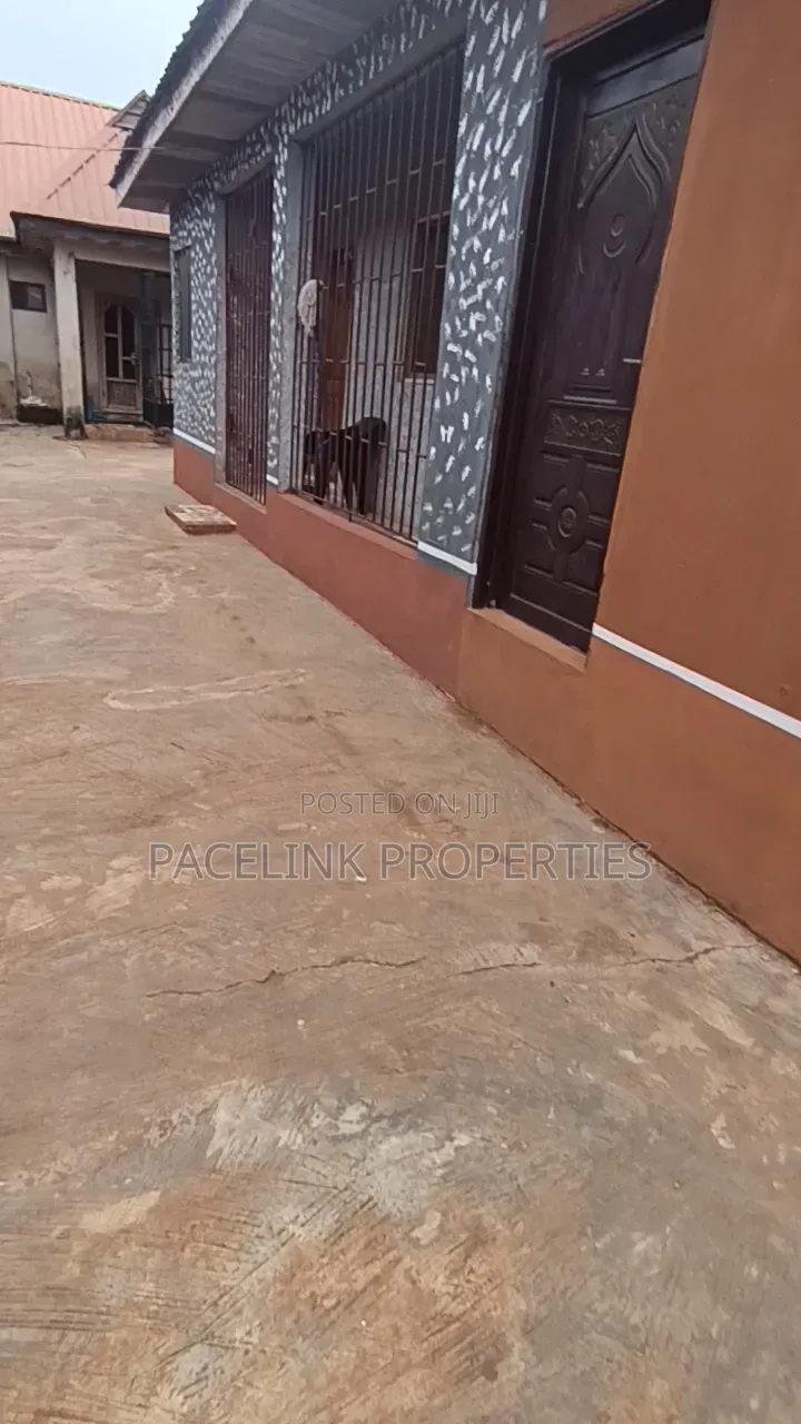 Mini Flat in Ayobo for rent