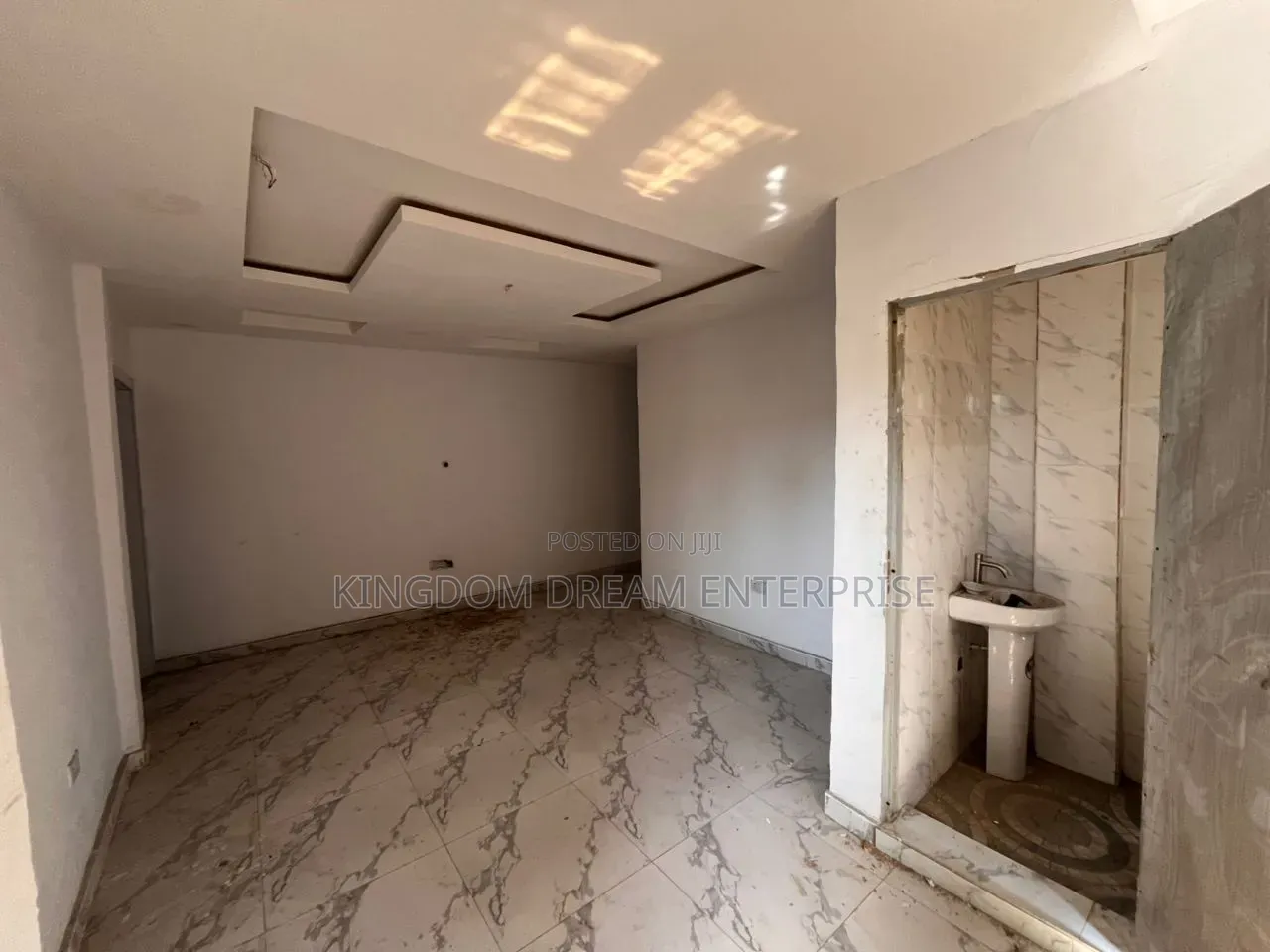2bdrm Block of Flats in Off Muritala, Alagomeji for rent