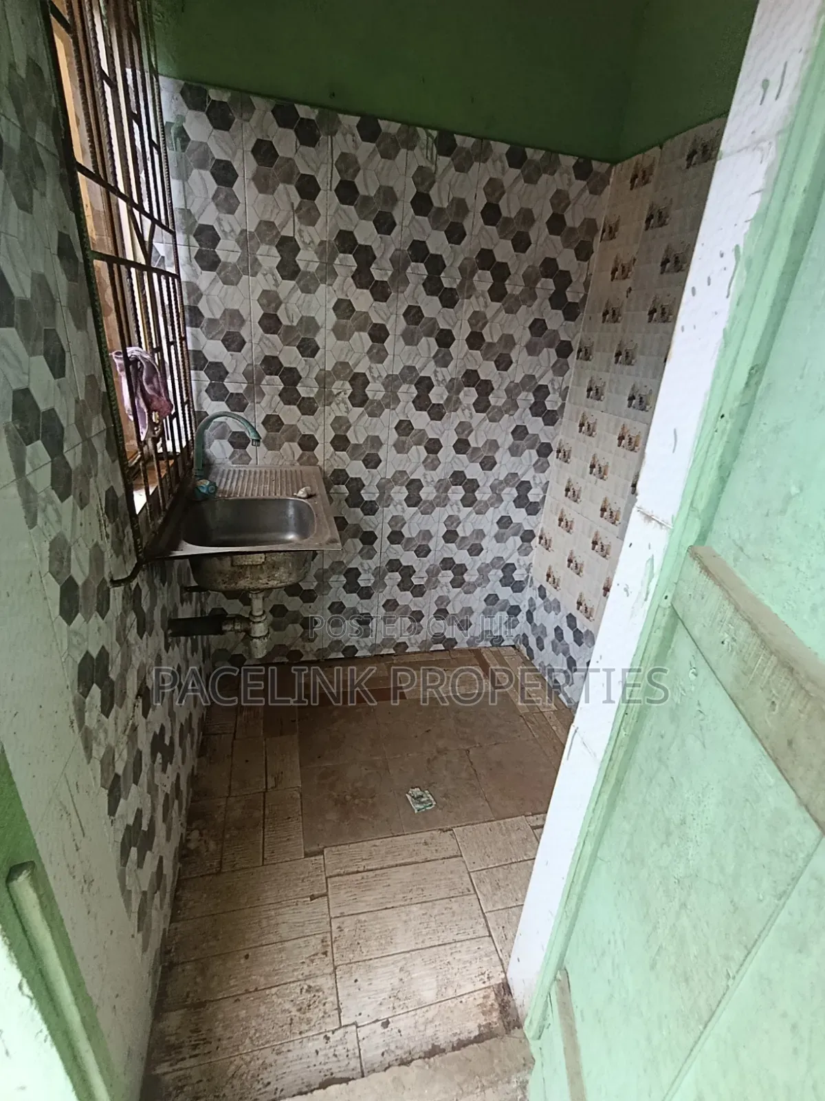 Mini Flat in Ayobo for rent