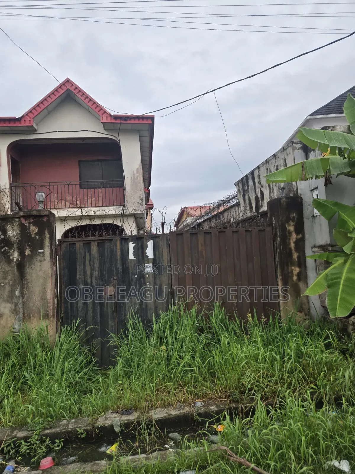 6bdrm Duplex in Palmvaile Apple for sale