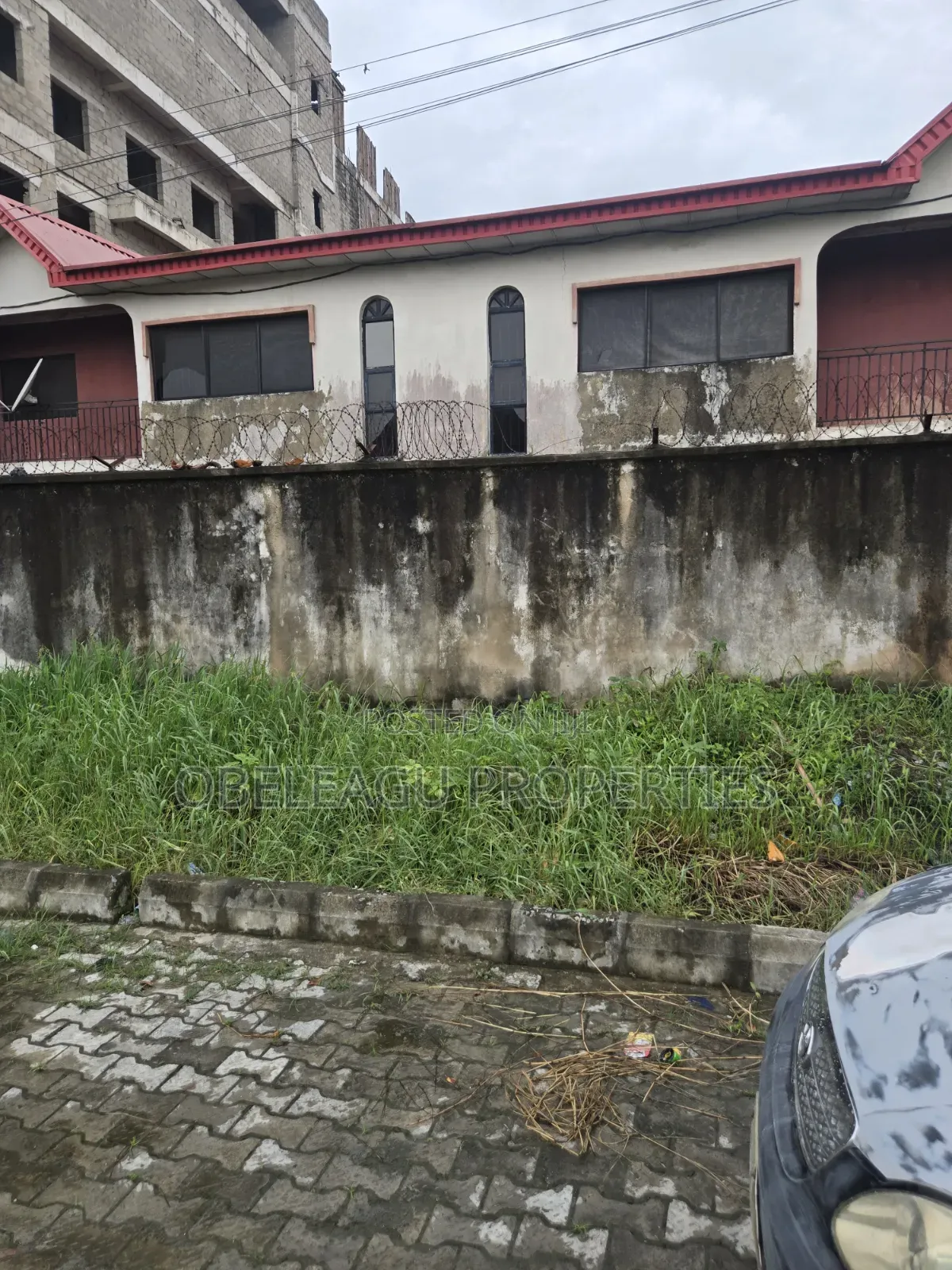 6bdrm Duplex in Palmvaile Apple for sale