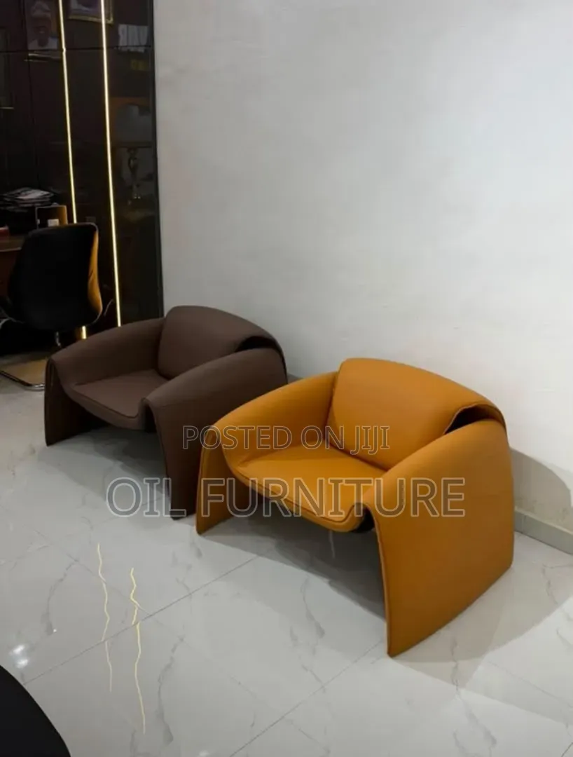 Modern Minimalist Leather Accent Chair – Luxury Single Armchair