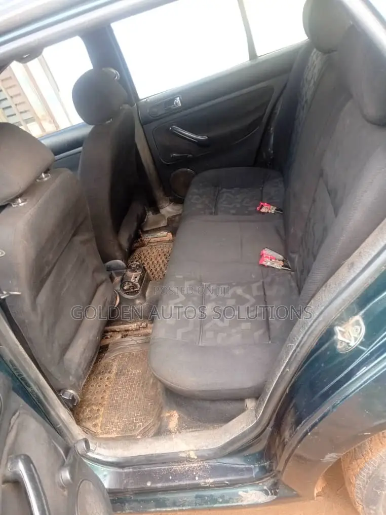 Volkswagen Golf 2005 Black