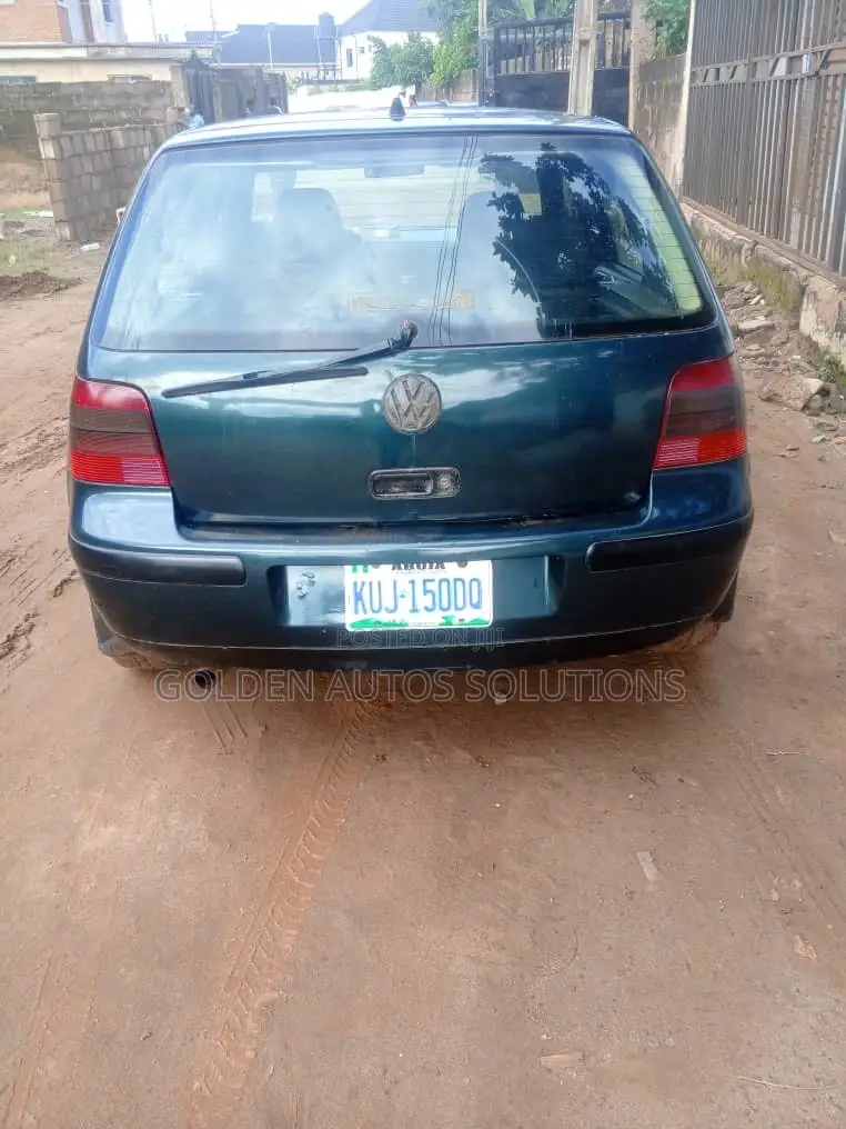 Volkswagen Golf 2005 Black