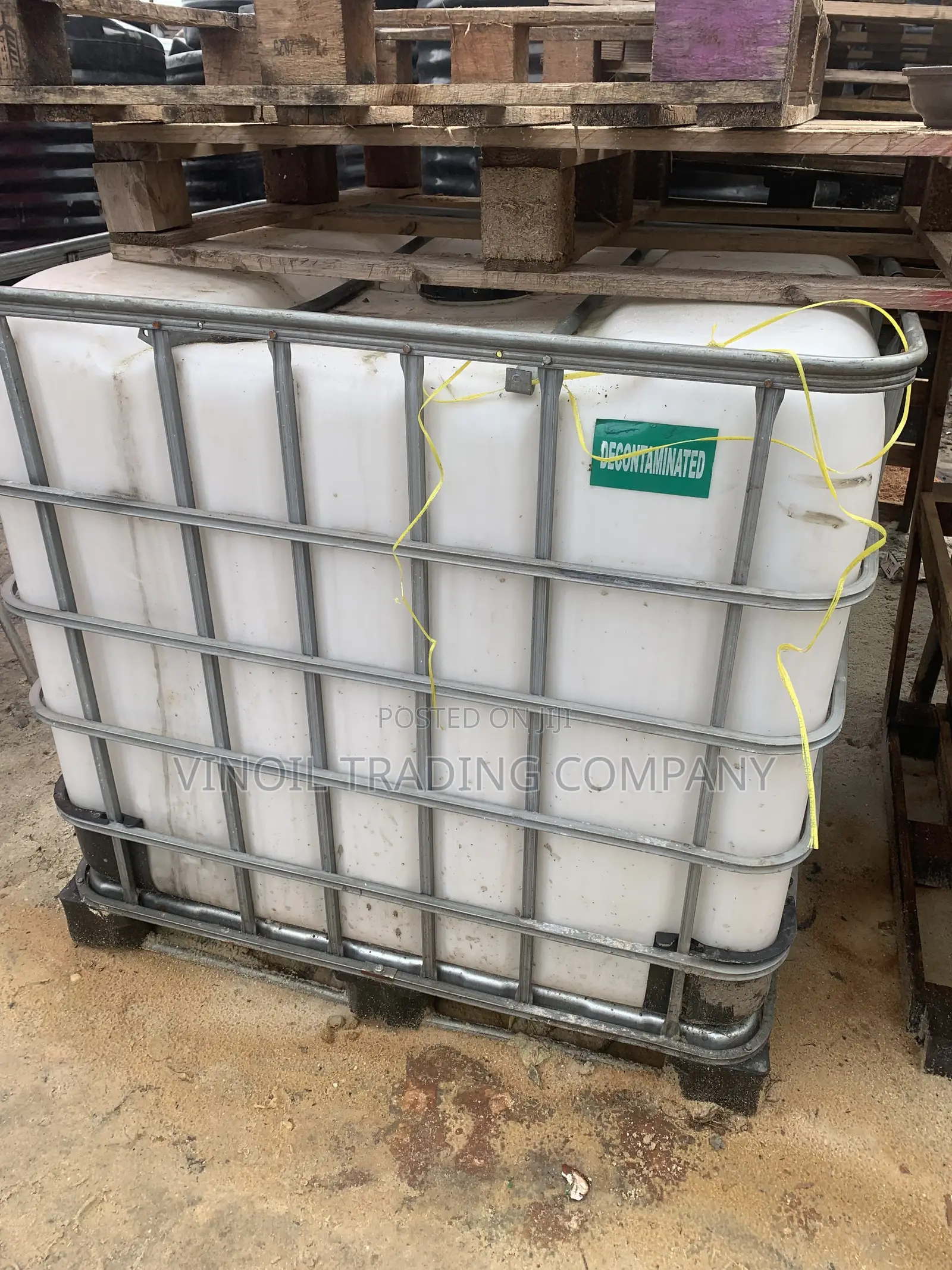 IBC Tank 1000L - Intermediate Bulk Container - With Steel Cage