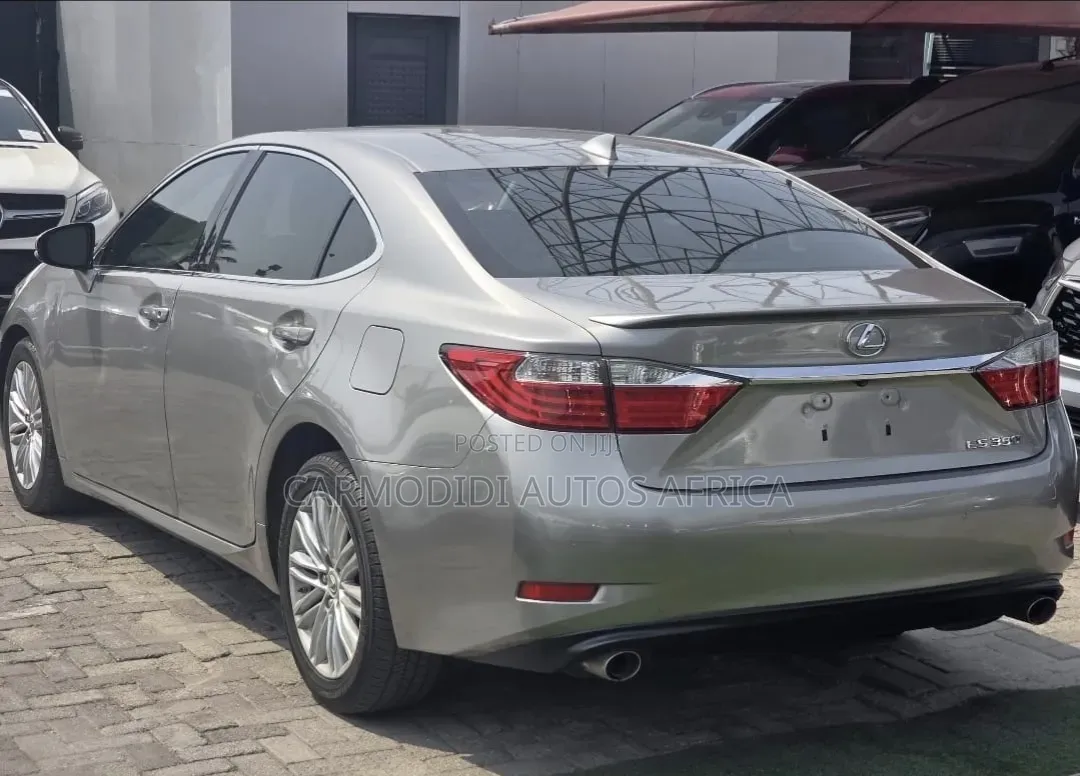 Lexus ES 2015 Gray
