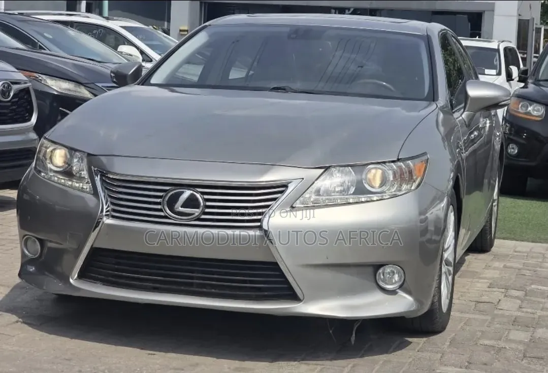 Lexus ES 2015 Gray