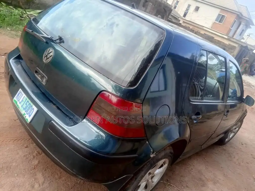 Volkswagen Golf 2005 Black