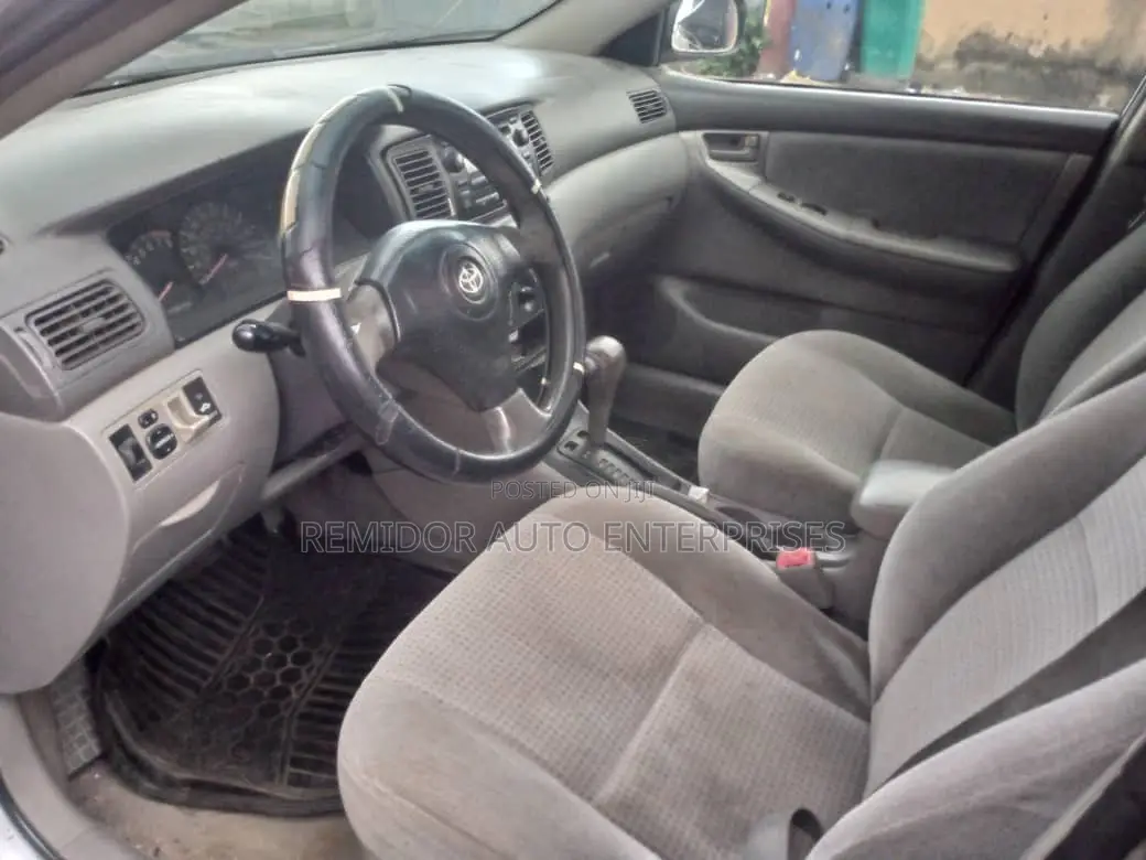 Toyota Corolla 2006 Silver