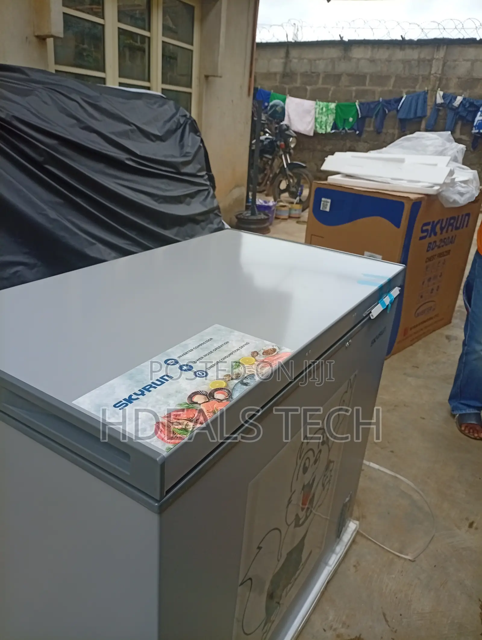 Skyrun BD-250AI Chest Freezer – Store Frozen Foods, Drinks