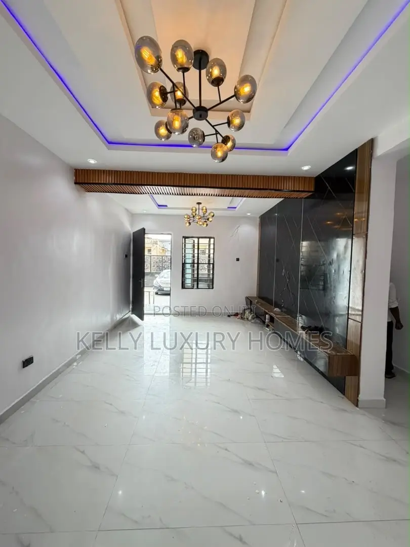 2bdrm Apartment in Igbo-efon for rent