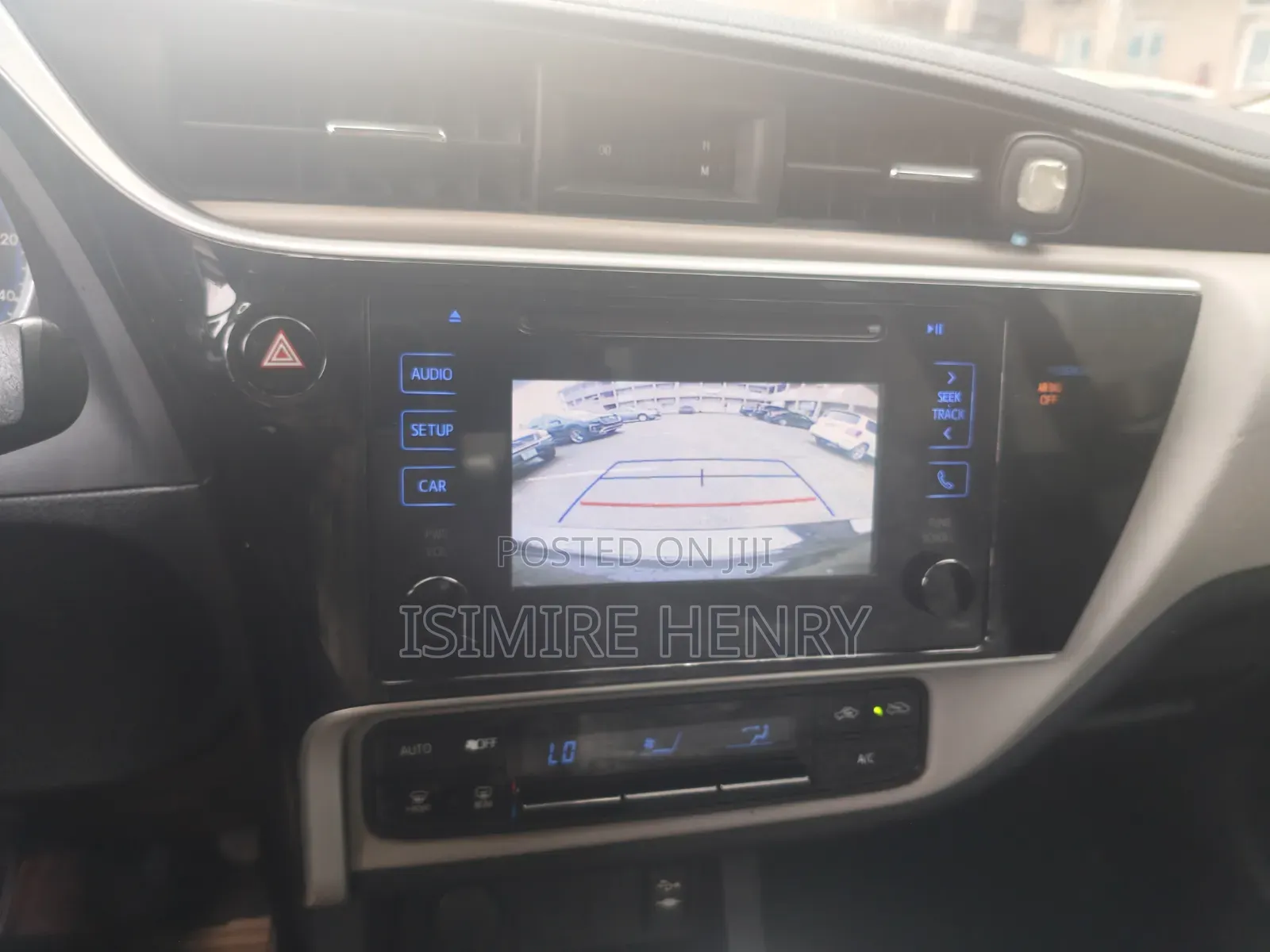 Toyota Corolla LE (1.8L 4cyl 2A) 2018 Black