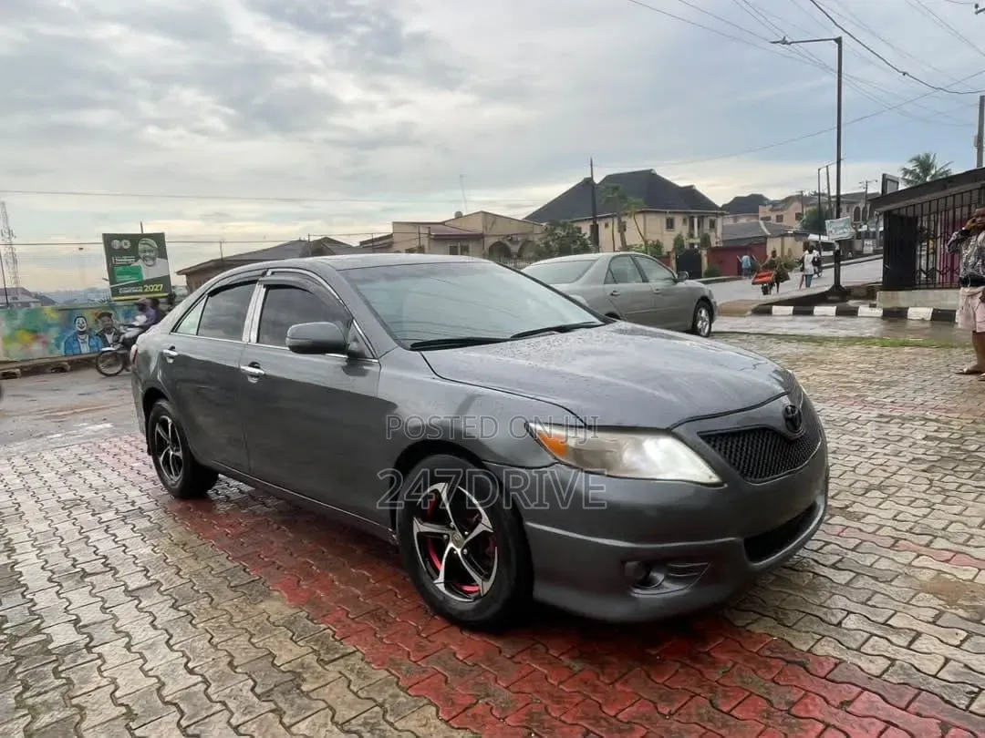 Toyota Camry 2.4 SE 2008 Gray