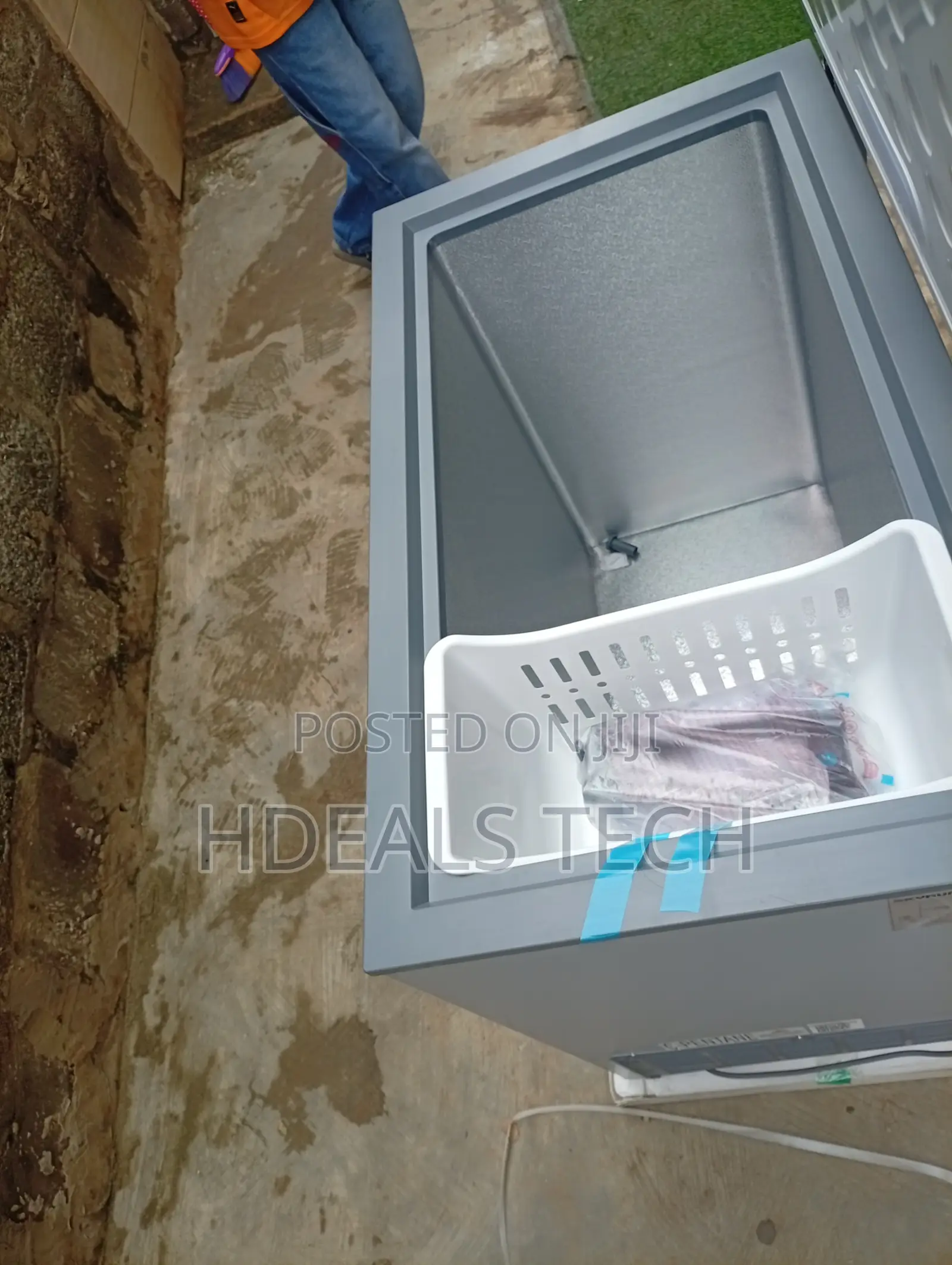 Skyrun BD-250AI Chest Freezer – Ideal for Bulk Food Storage