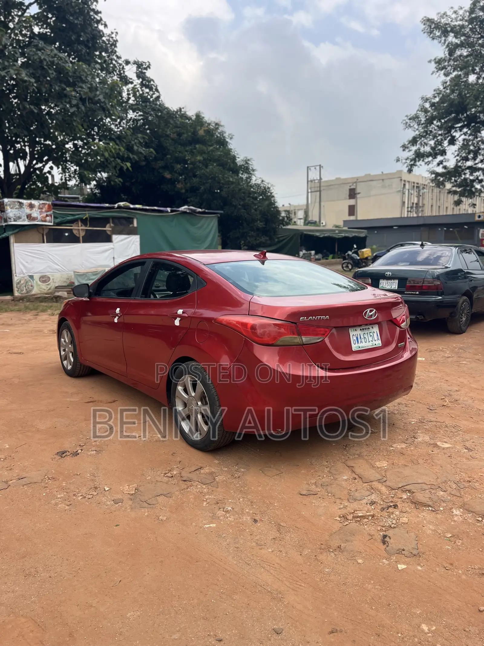 Hyundai Elantra Limited Sedan FWD (1.8L 4cyl 6A) 2013 Red
