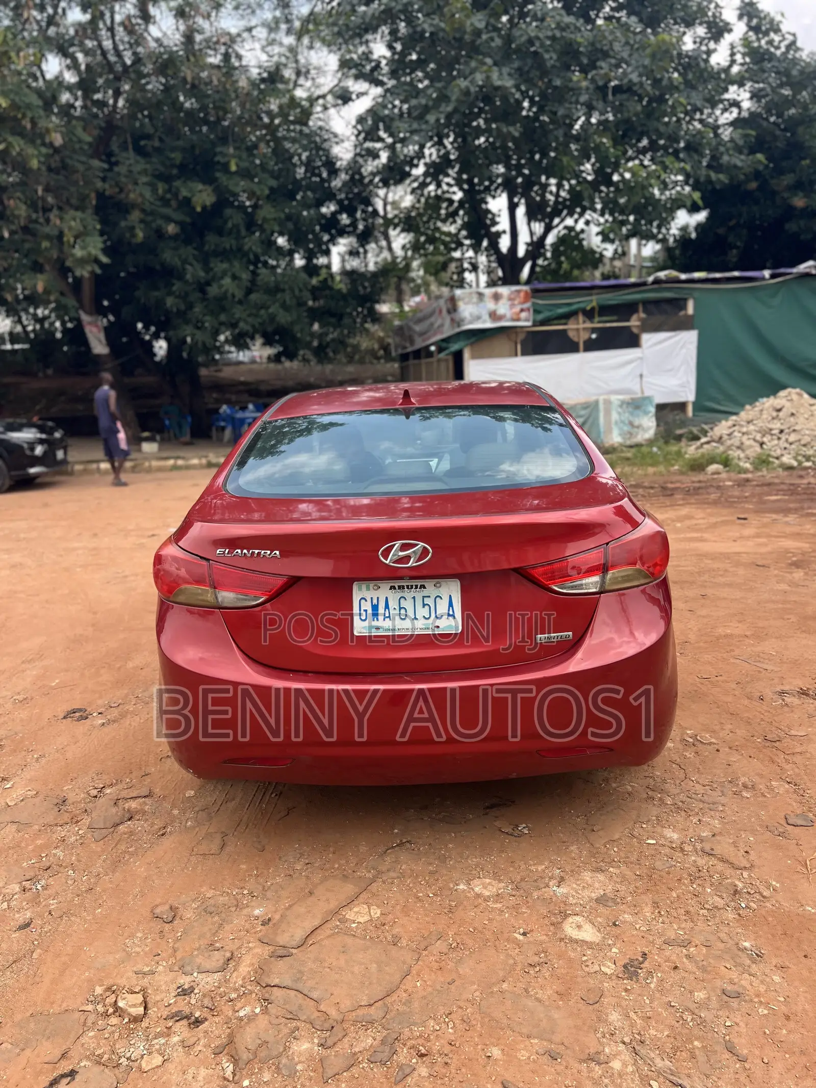 Hyundai Elantra Limited Sedan FWD (1.8L 4cyl 6A) 2013 Red